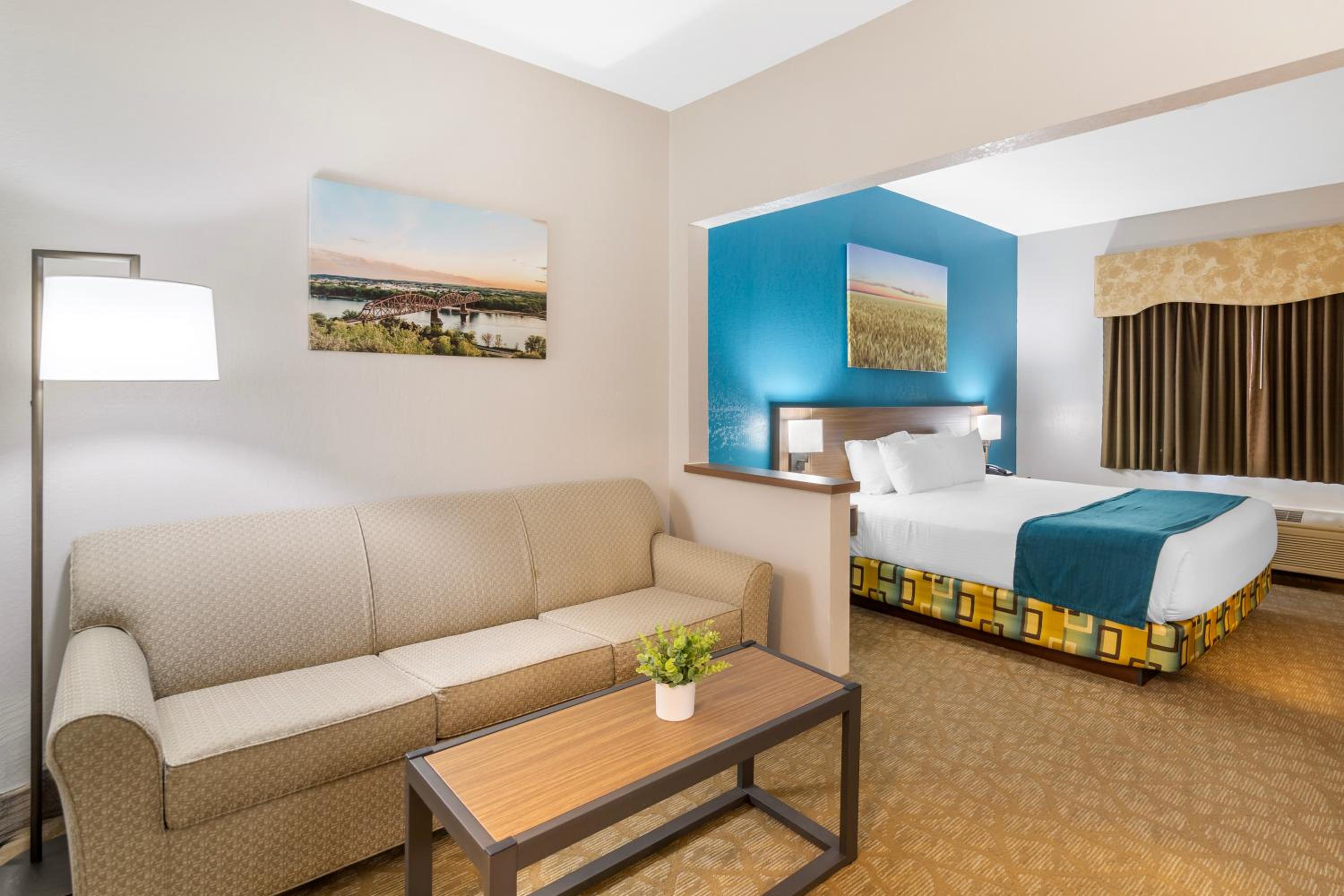 Bismarck Vacations - EverSpring Suites - Property Image 15