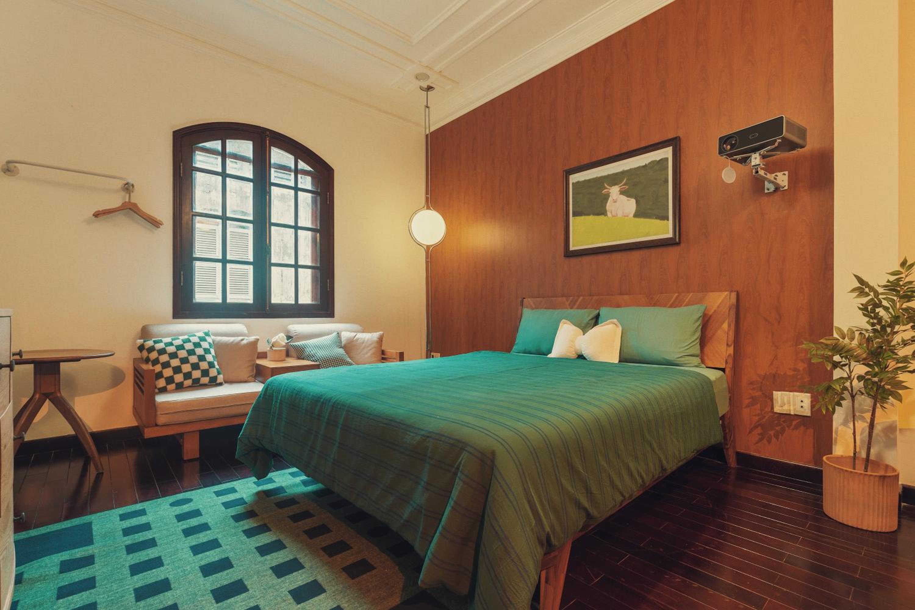 Smith Studio, Heart of Saigon