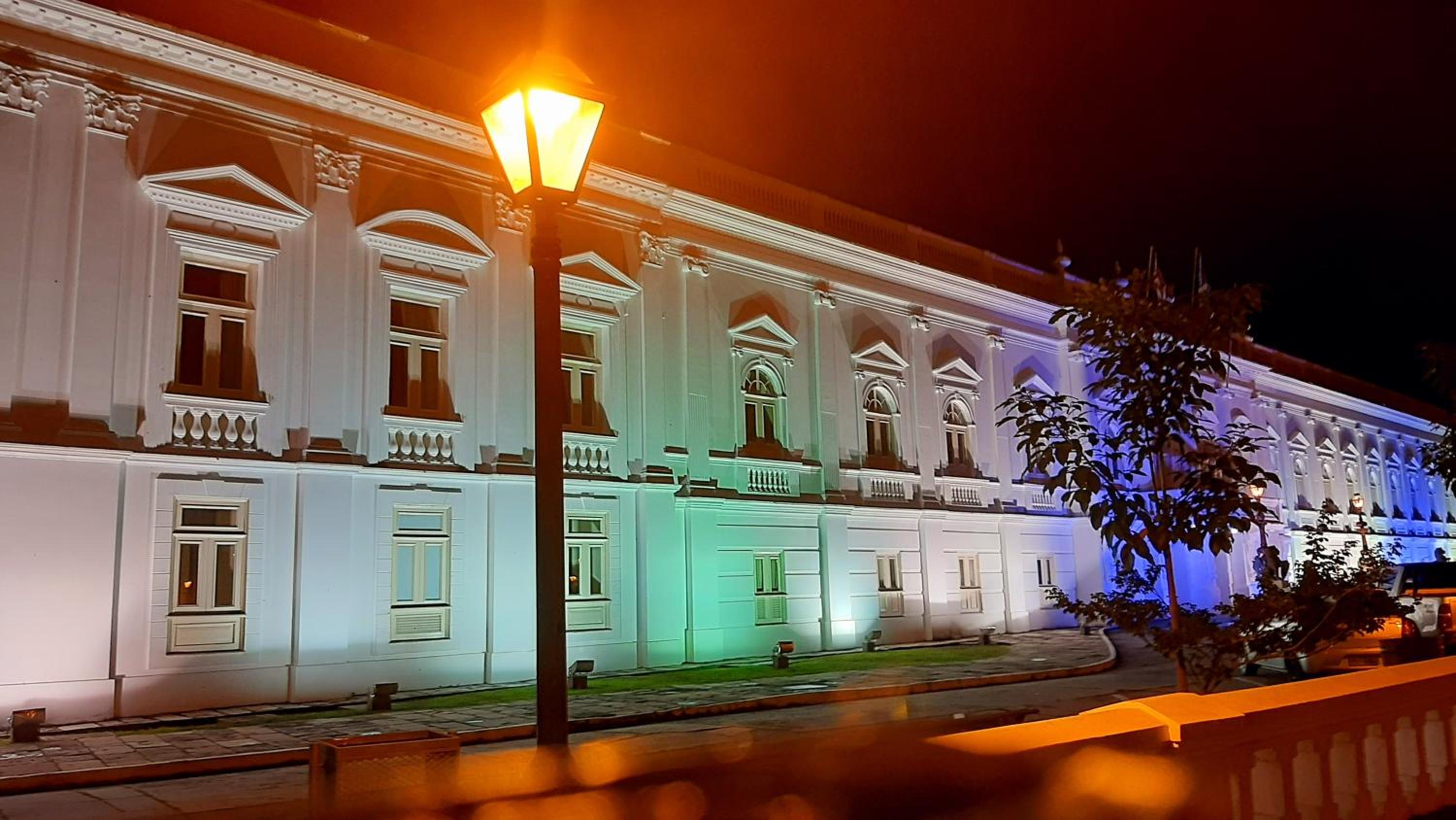 Quarto Triplo no Centro Histórico