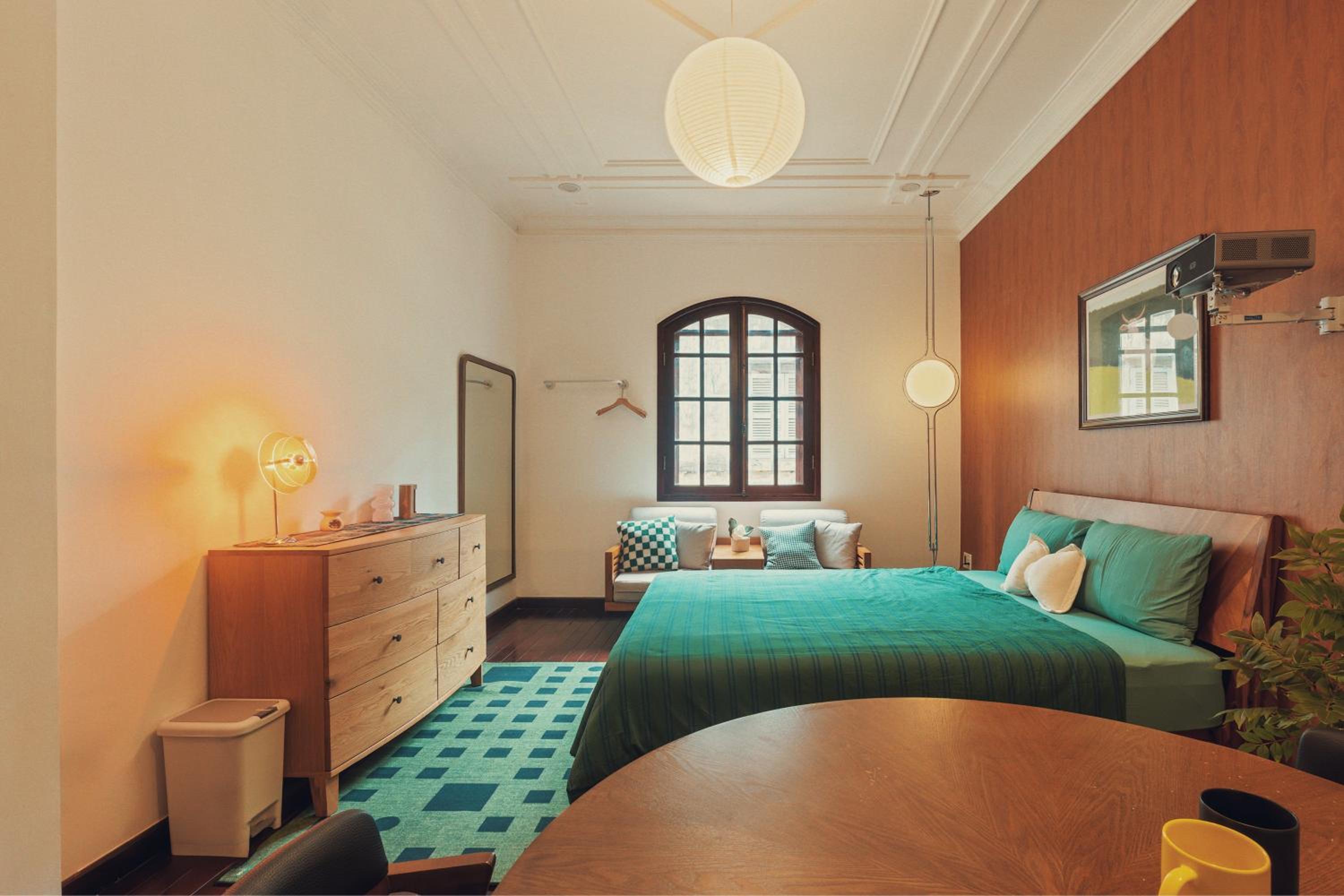 Smith Studio, Heart of Saigon