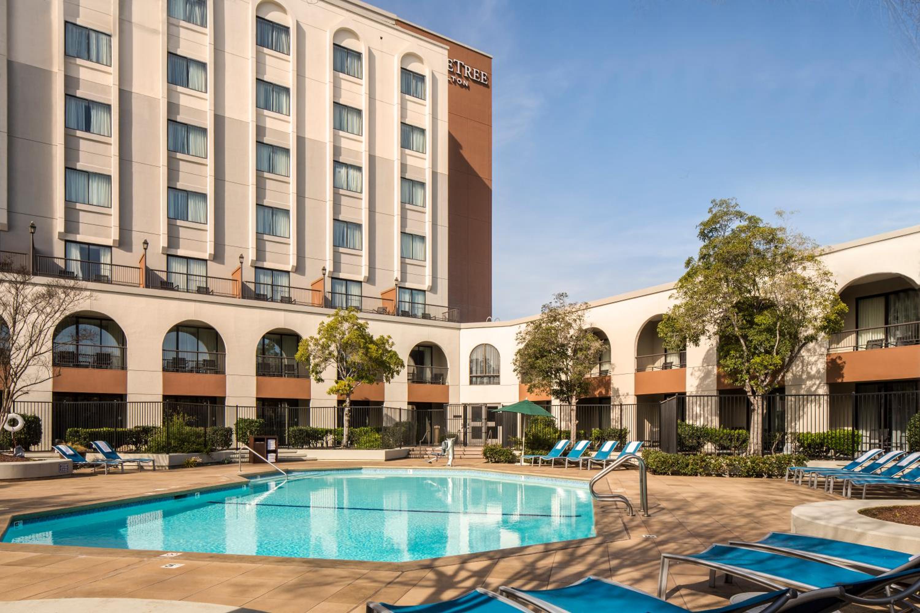 Newark Vacations - DoubleTree by Hilton Newark-Fremont - Property Image 31