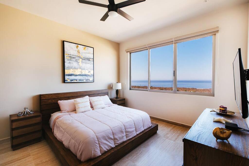 5 Star Condo Bichon - 3rd Floor Arch & Ocean View view 2
