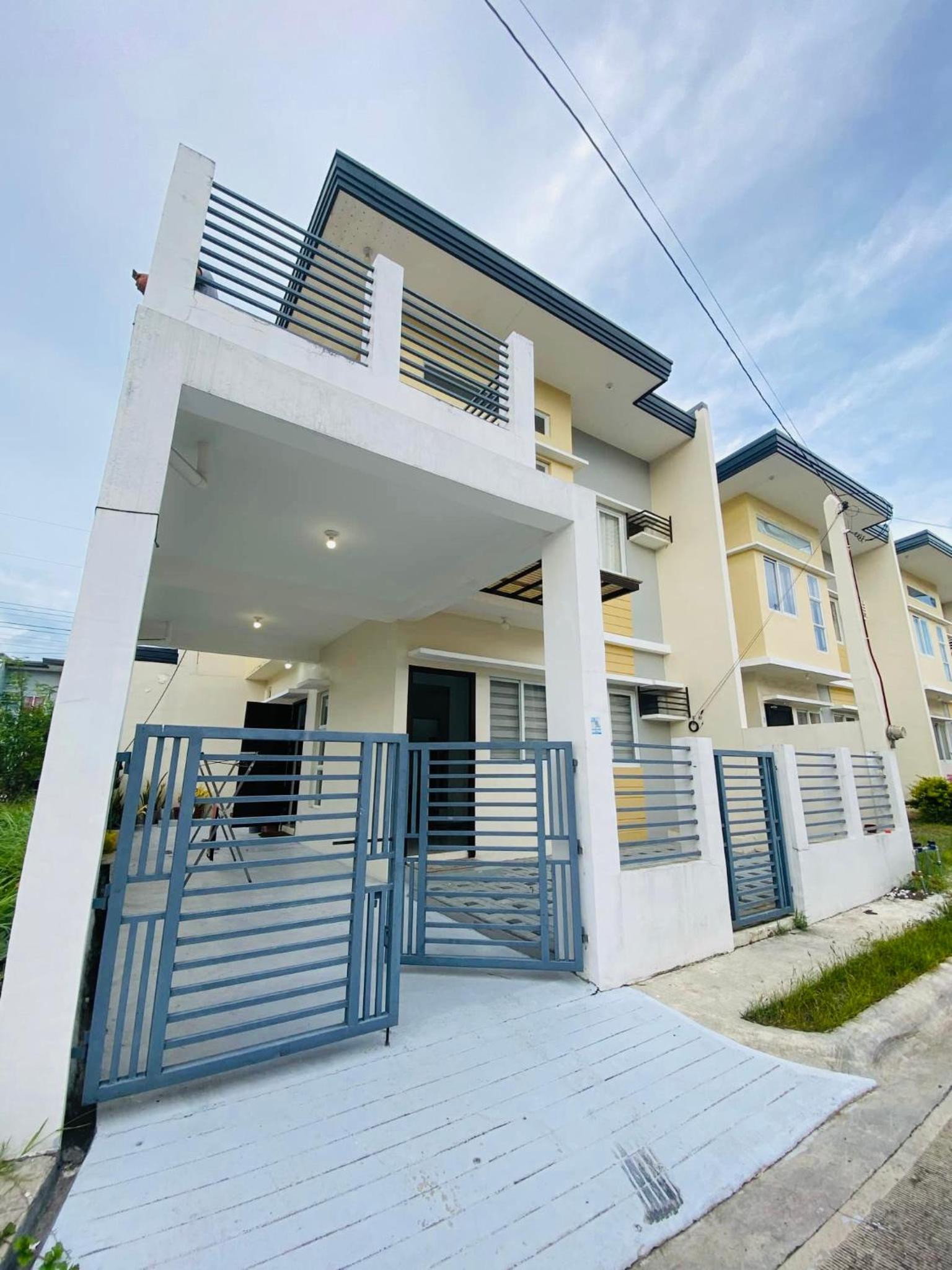 Diamond Heights A near Davao Airport view 5