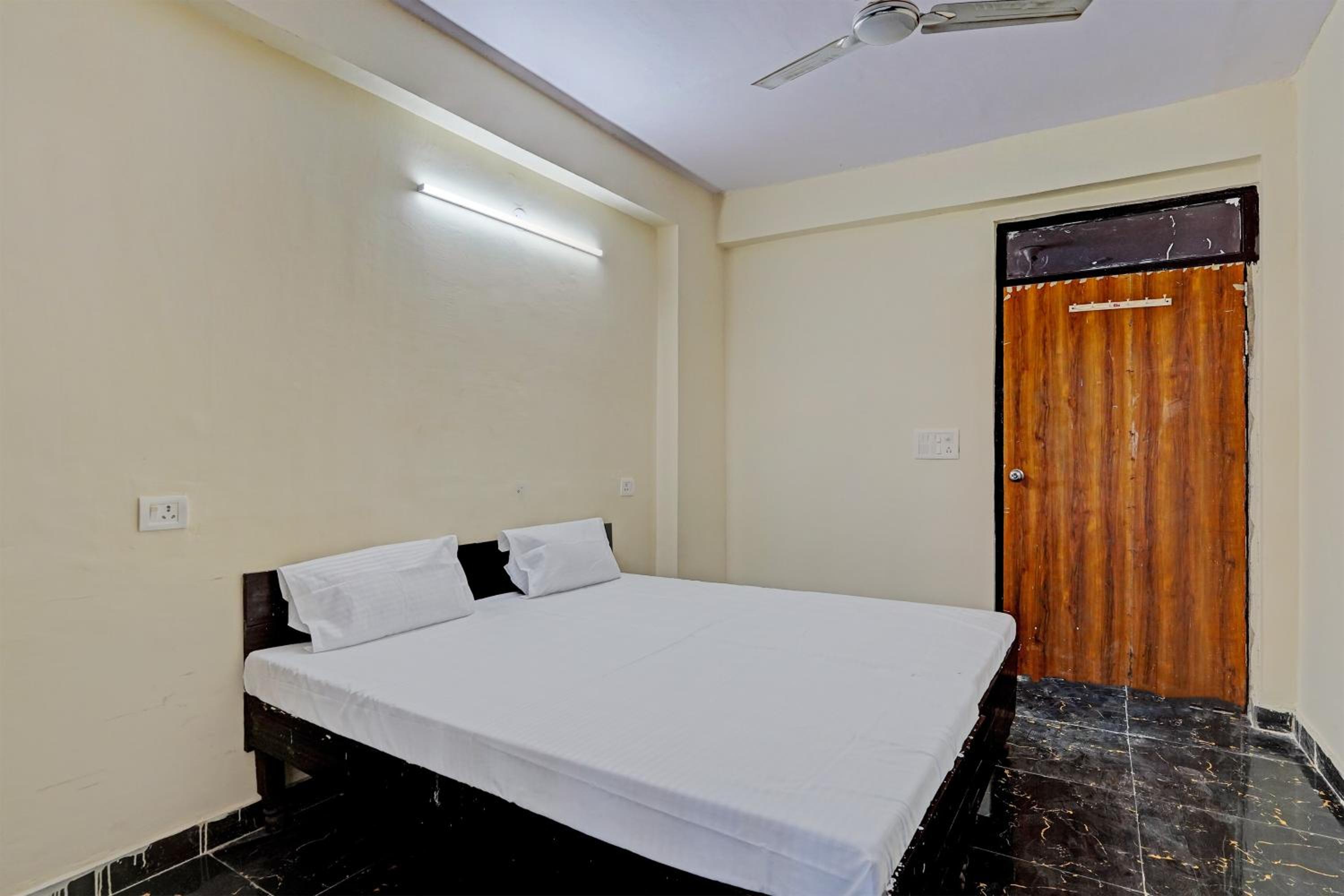 Hotel O Royal