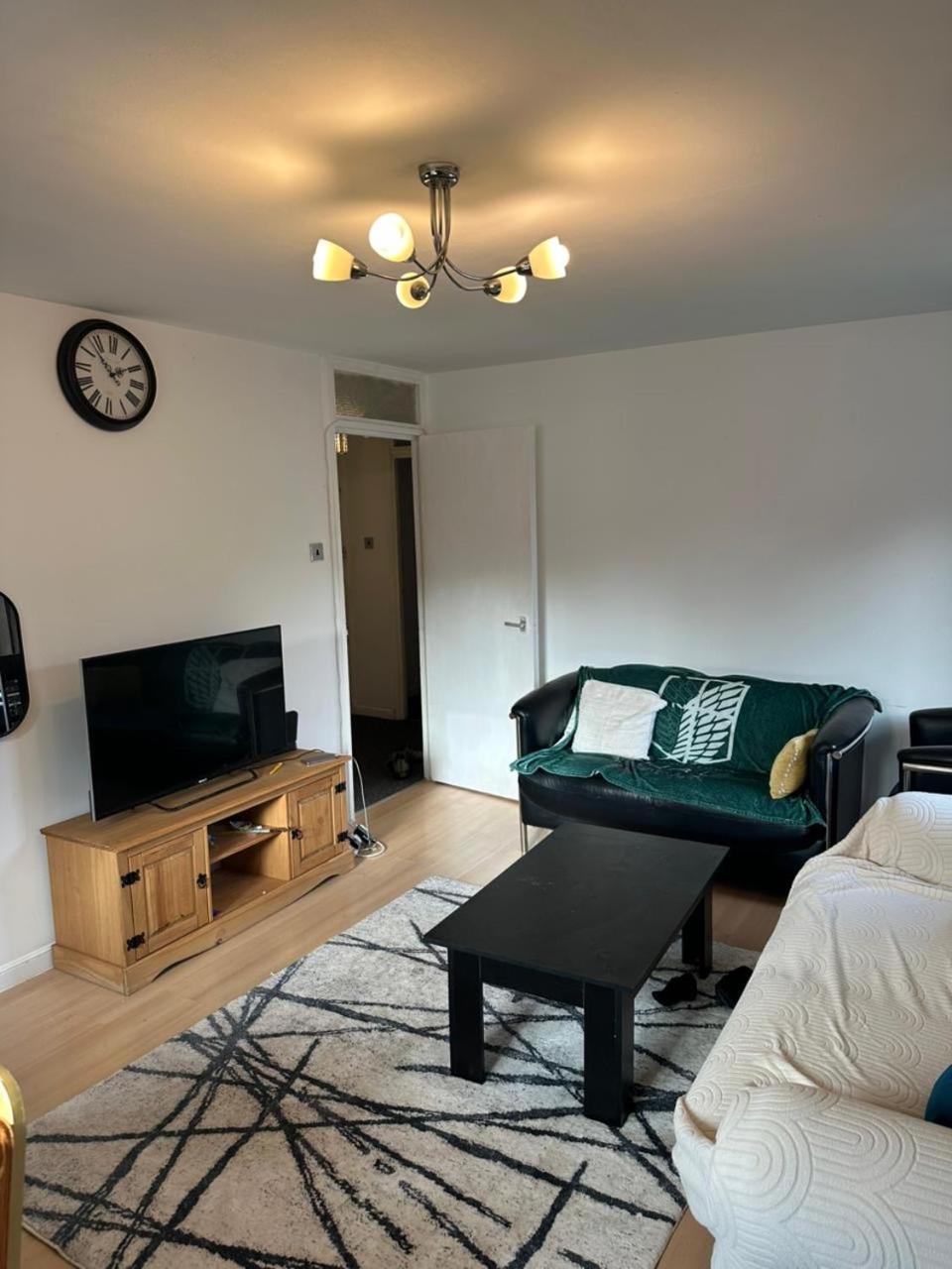 Lovely apartment in barking view 5