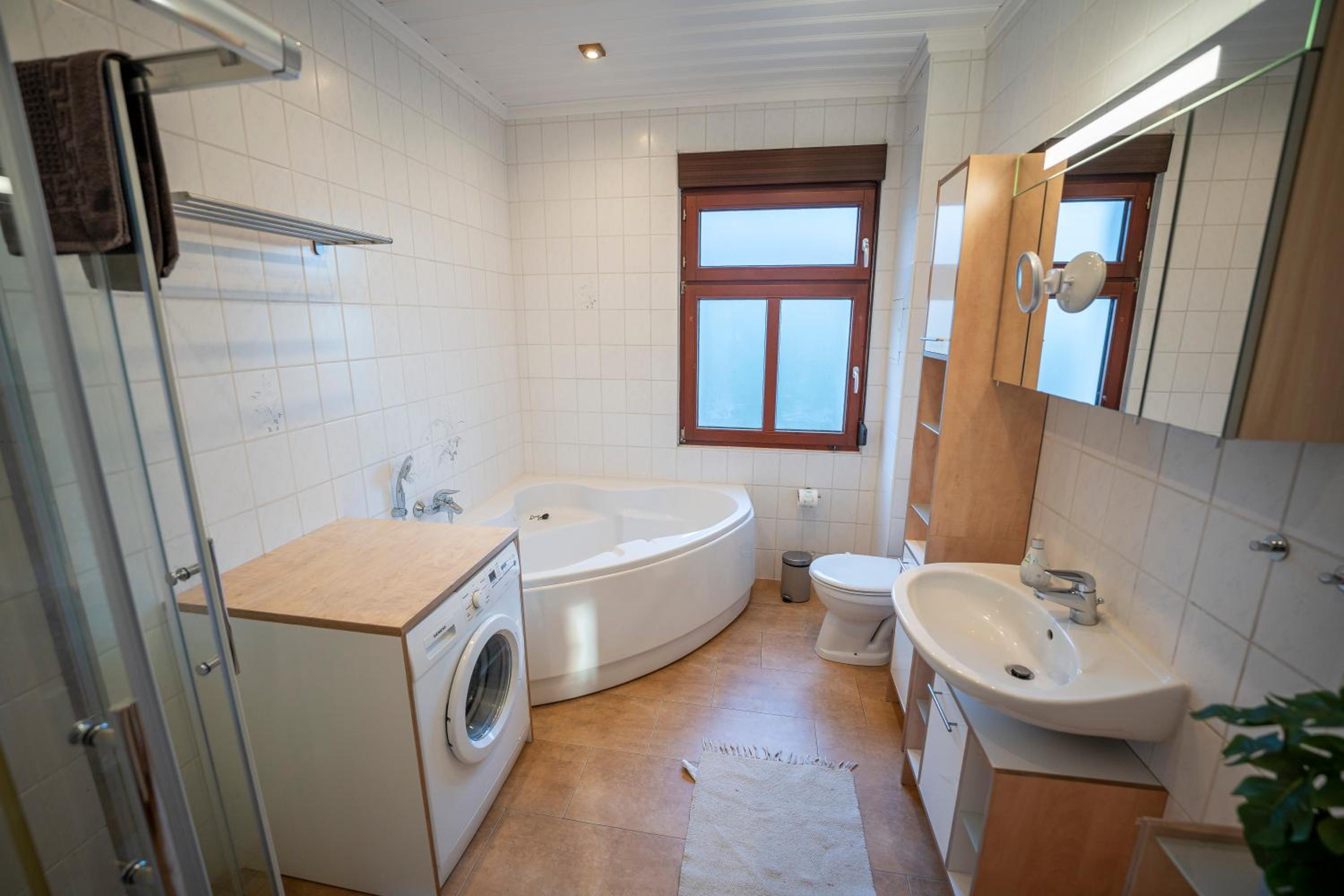 Haus unterm Mammutbaum - Elberadweg