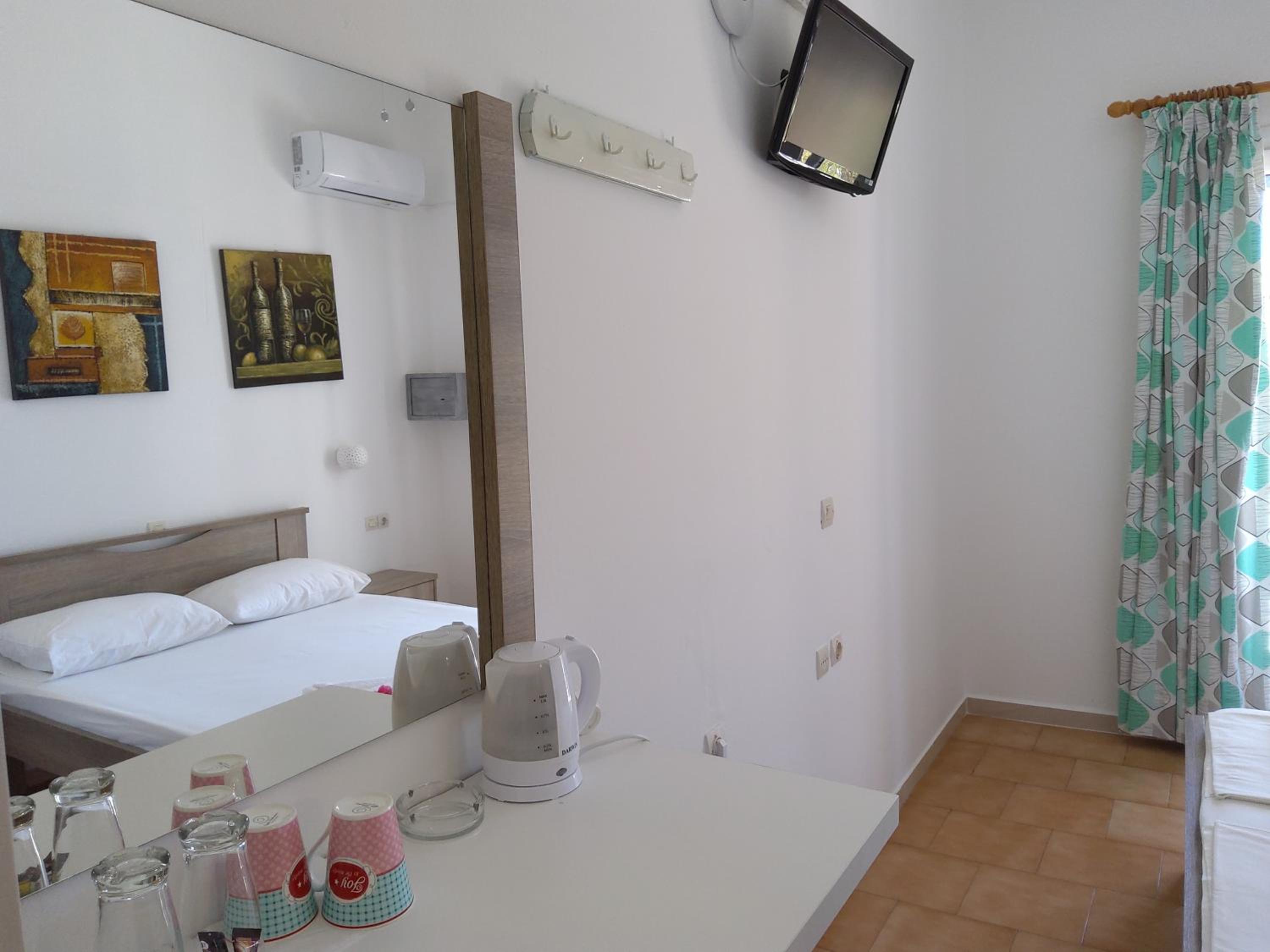 Photo 8
