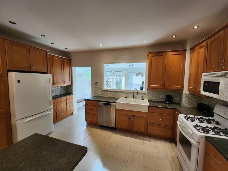 Whole House in Toronto