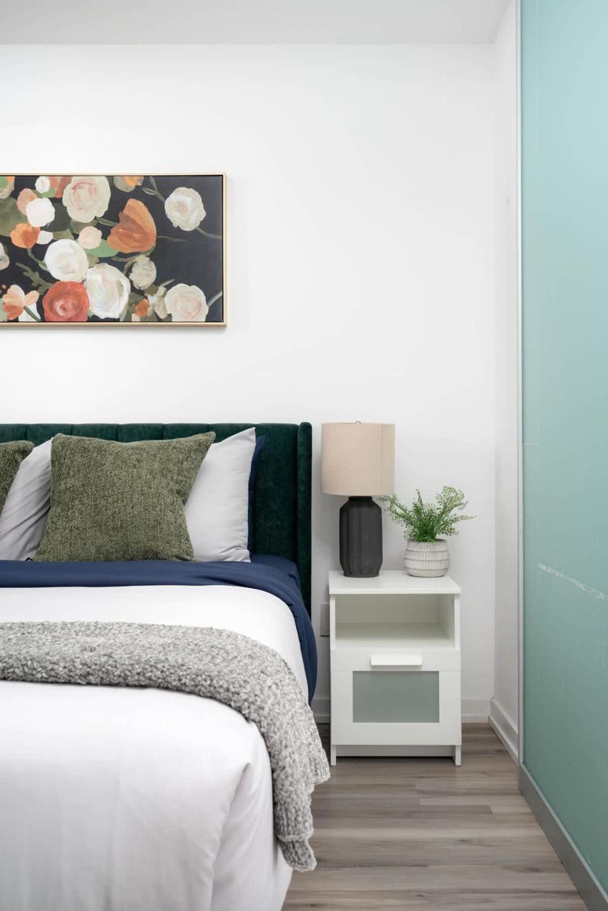 Midsize 1BD Condo in Downtown Core