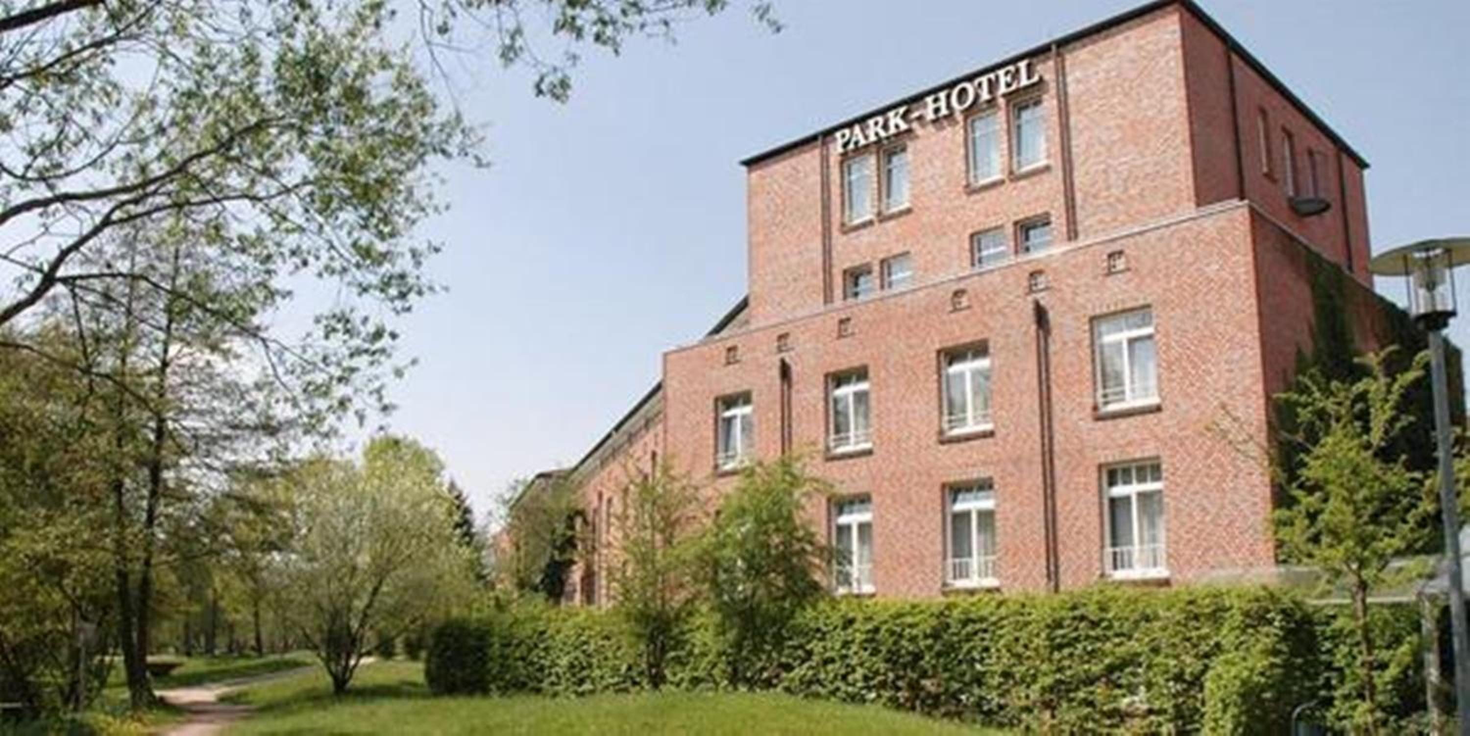 Hotel PLAZA Premium Parkhotel Norderstedt - Image 1