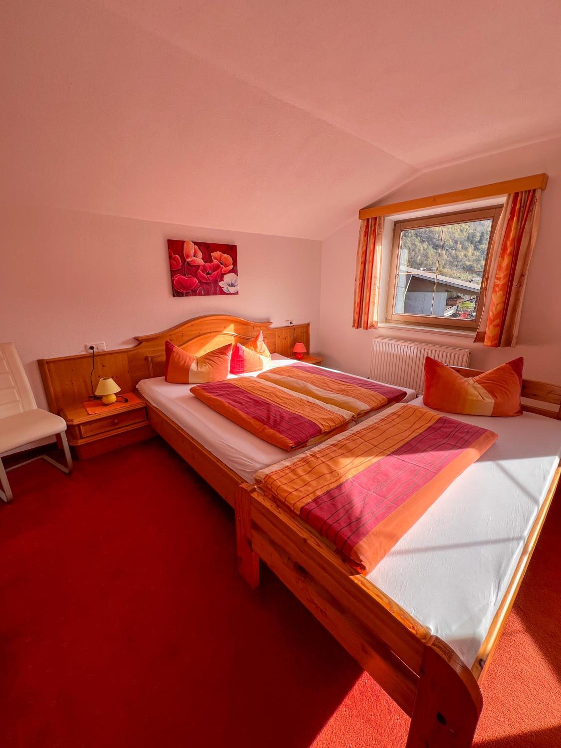 Ferienwohnung Haas 1 im Zillertal - Alpenpanorama, E-Ladestation & Wohlfühlkomfort