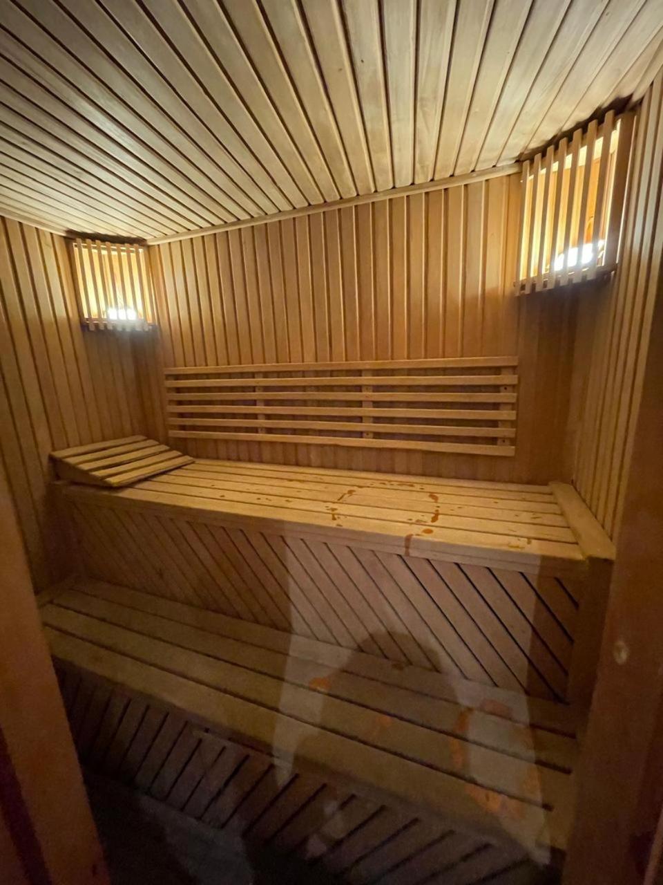 Badamdar villa with pool and sauna