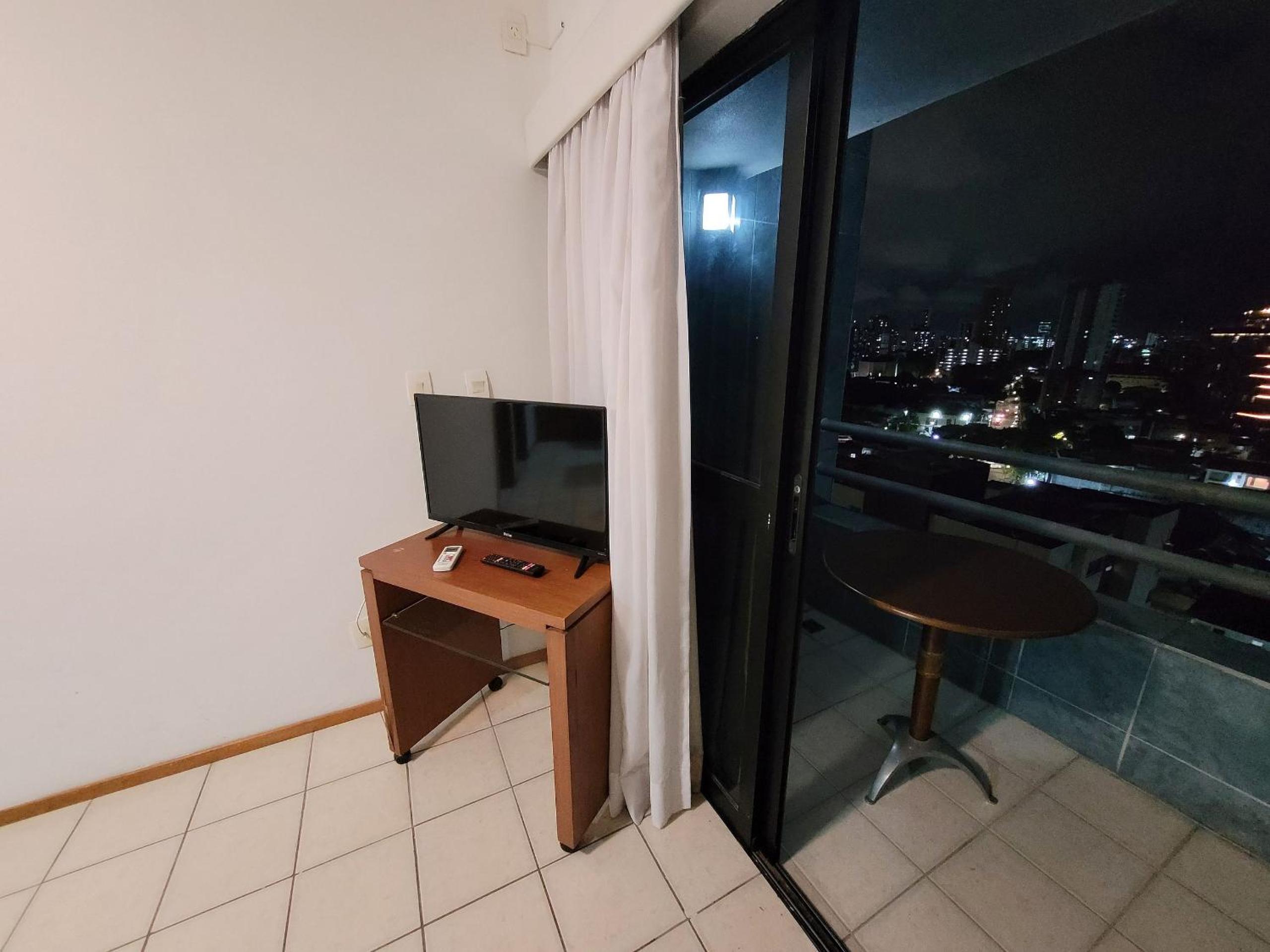 Flat no Condomínio Metrópolis - Ilha do Leite