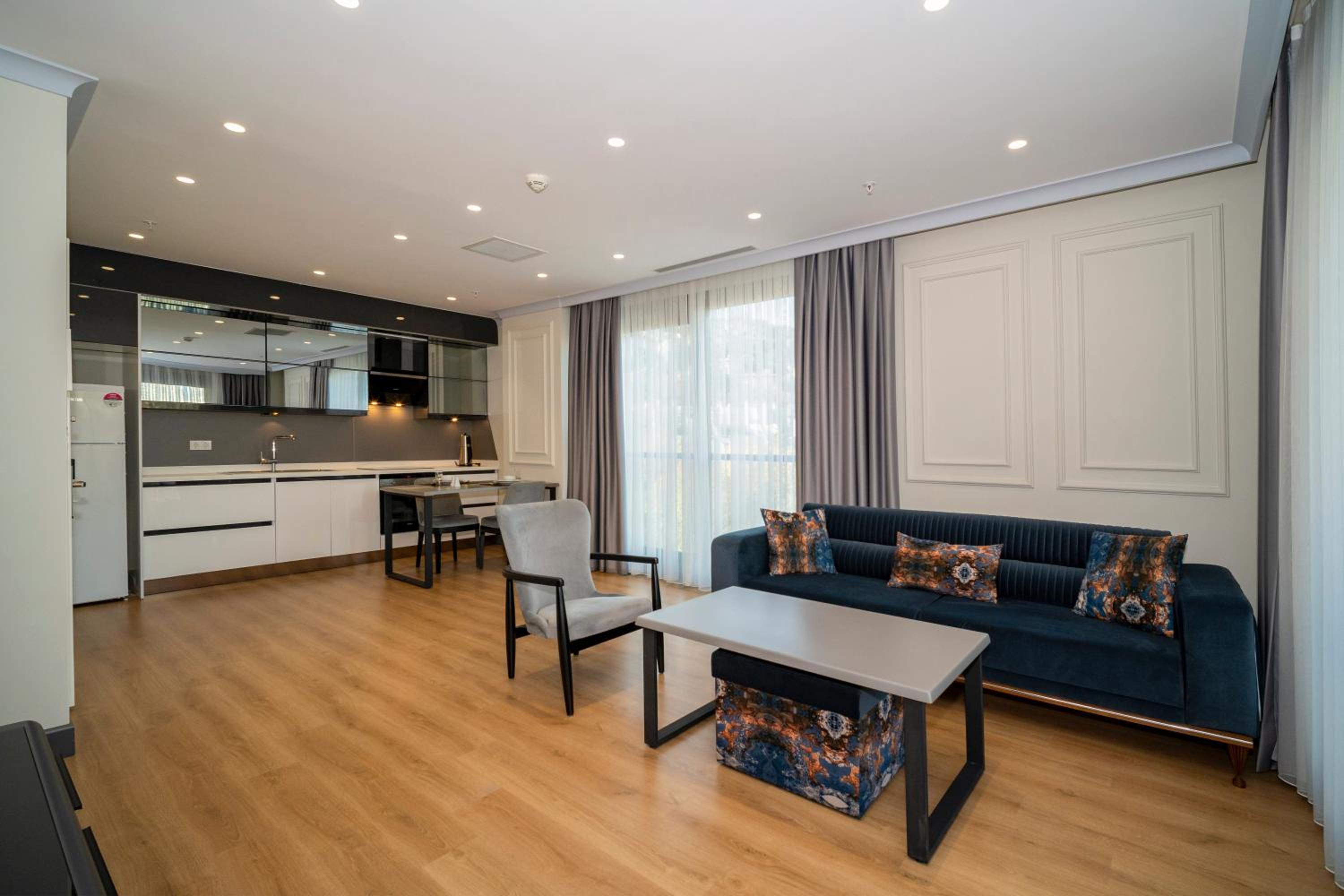Rusel Park Residence