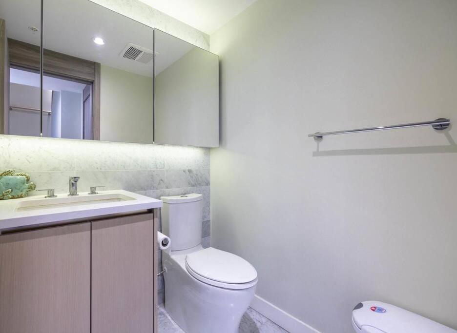 Sunny 2bdrm Apt in Richmond-Monthly rental