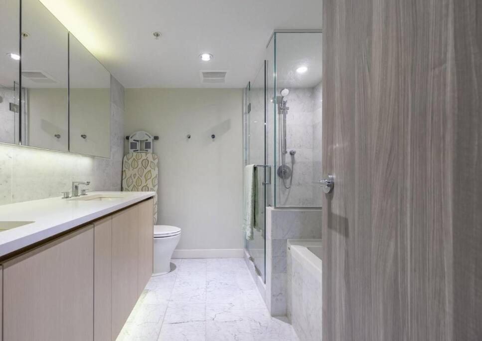 Sunny 2bdrm Apt in Richmond-Monthly rental