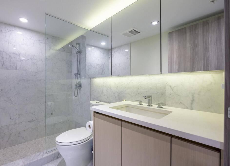 Sunny 2bdrm Apt in Richmond-Monthly rental