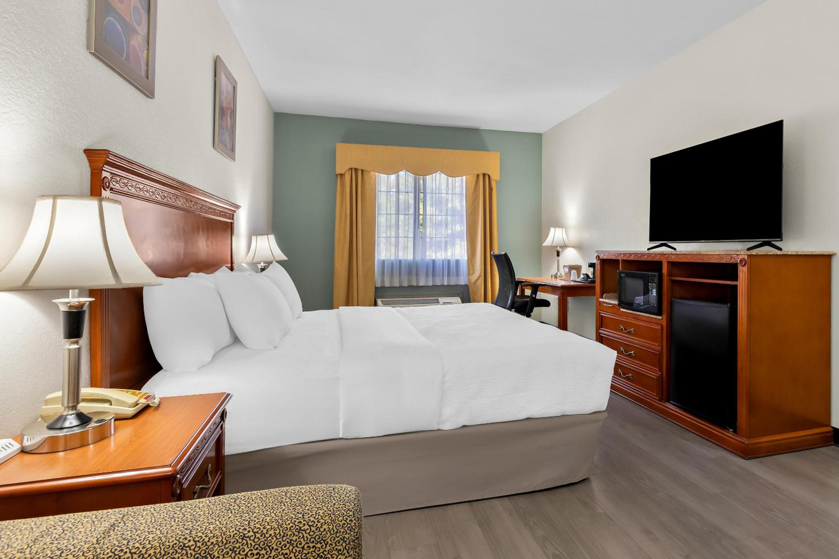 Quality Inn & Suites McAlester on Hwy 69