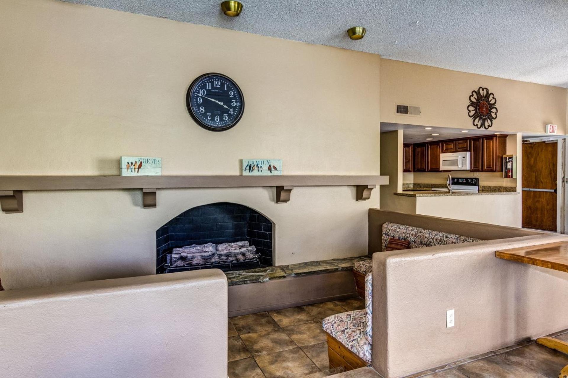 1 Bedroom Retreat in Scottsdale view 5