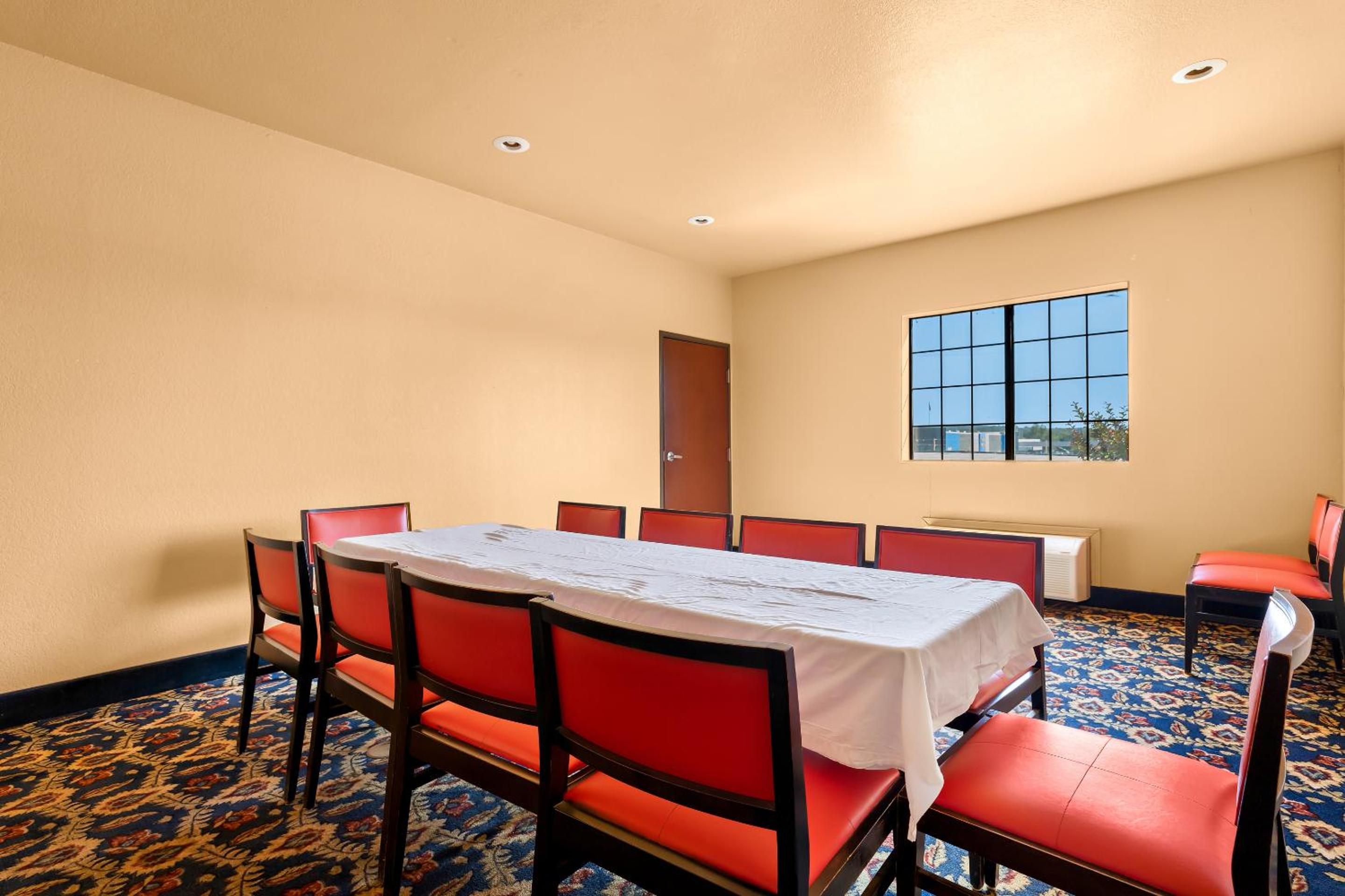 Quality Inn & Suites McAlester on Hwy 69
