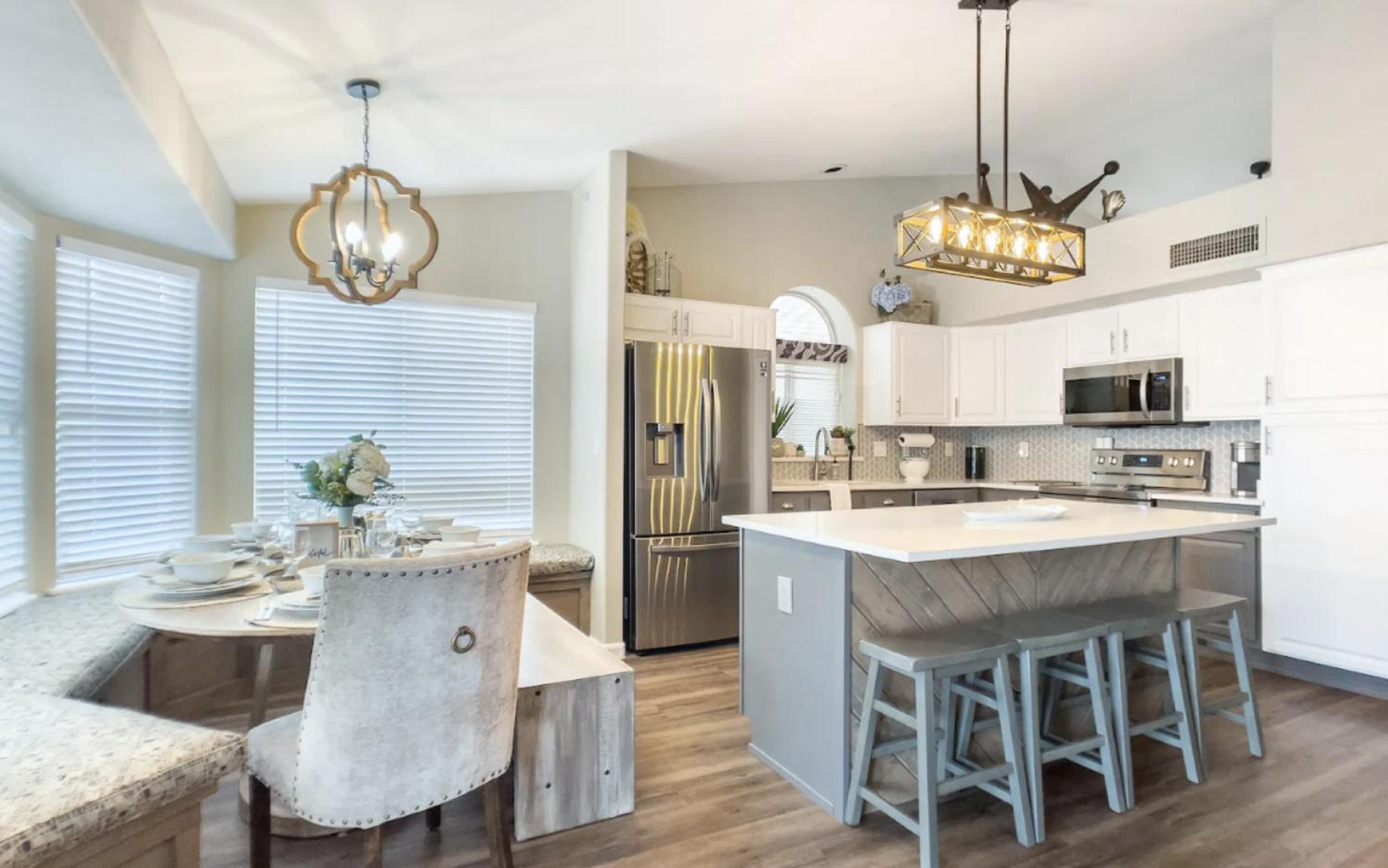 Val Vista Oasis- Gorgeous Gilbert Home with Pool view 3