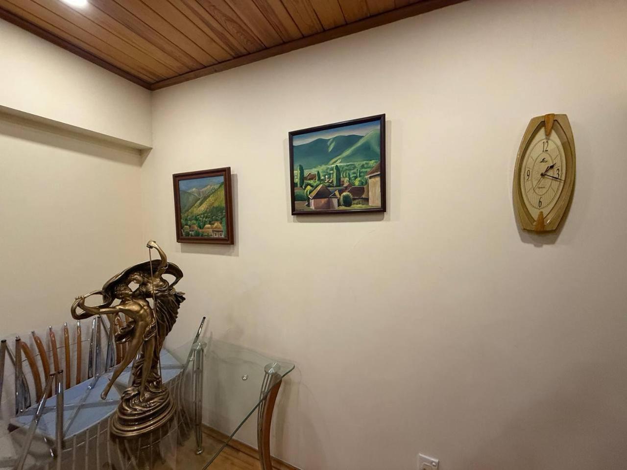 Azadliq Avenue Retro Apart