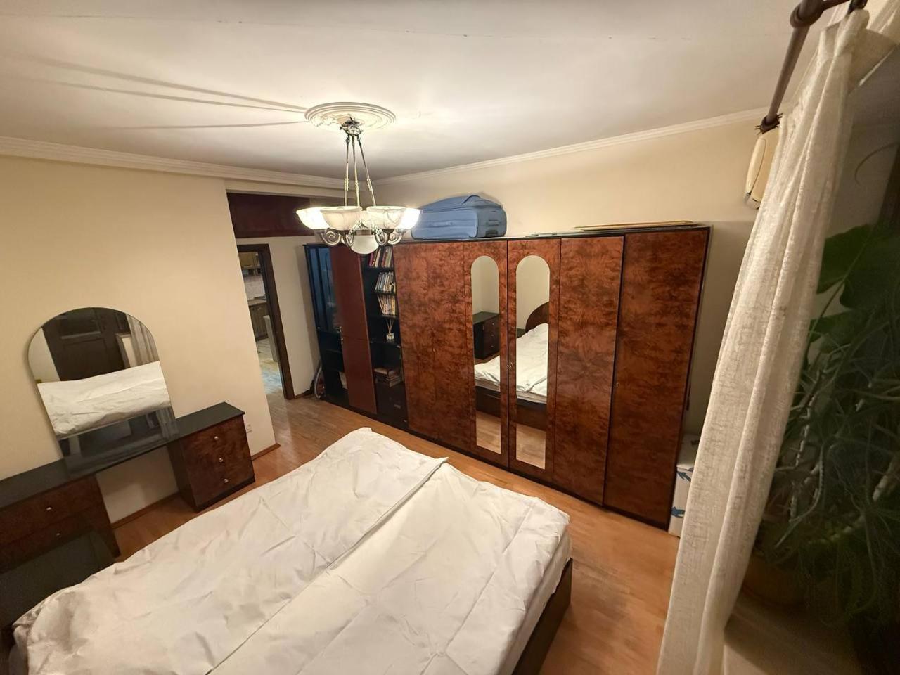 Azadliq Avenue Retro Apart