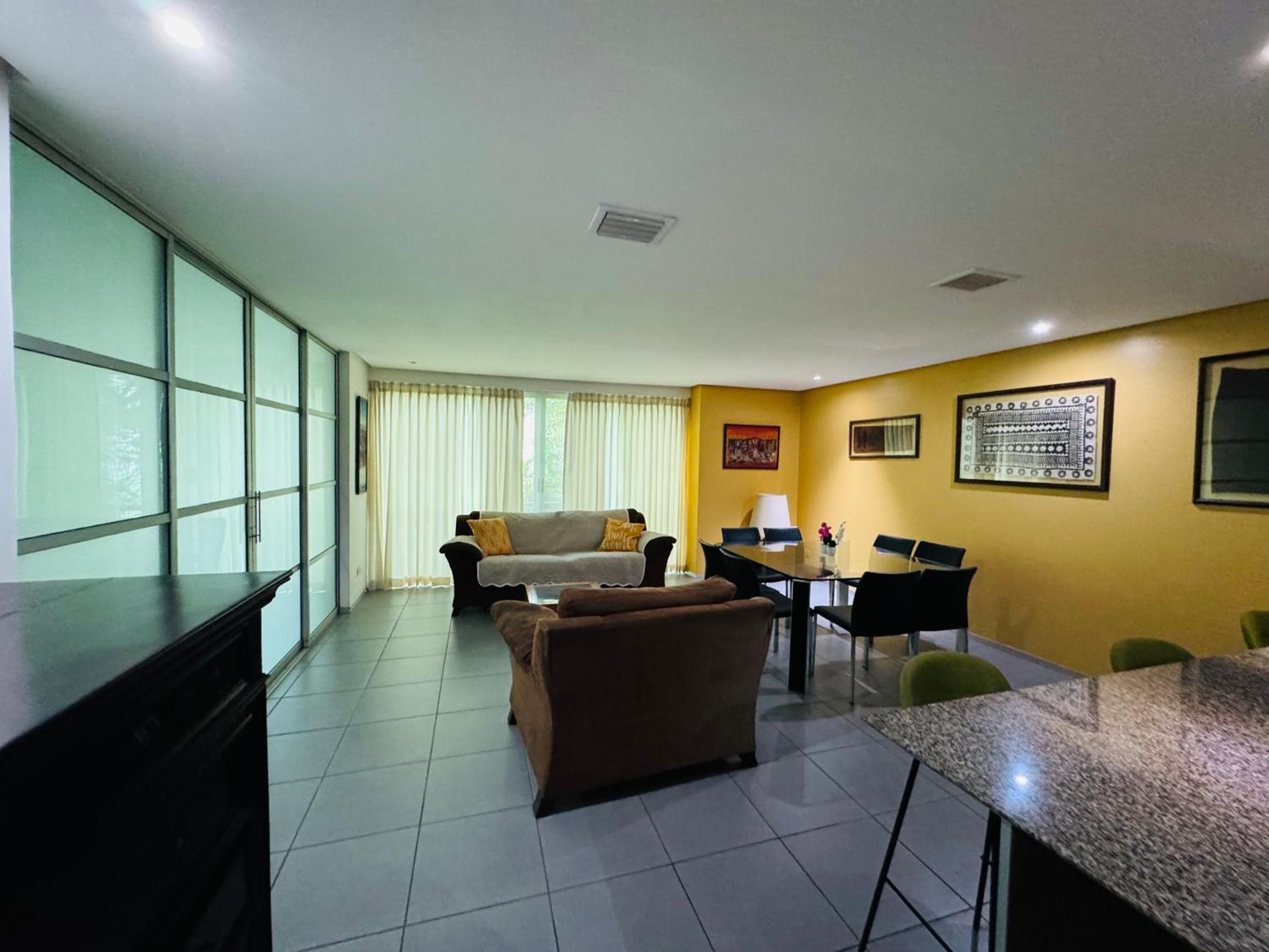 Santa Ana FLAT