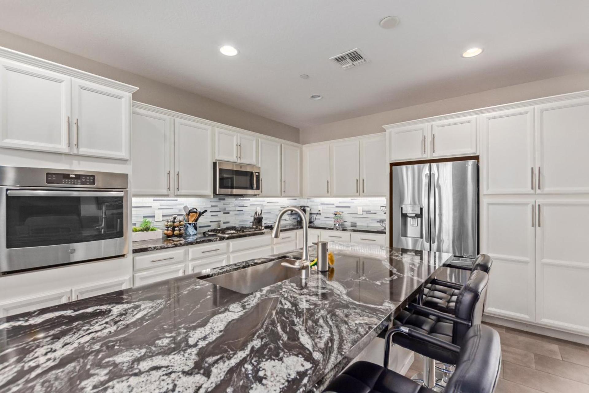 Gilbert Haven: A Family Delight in Enchanting Community view 3