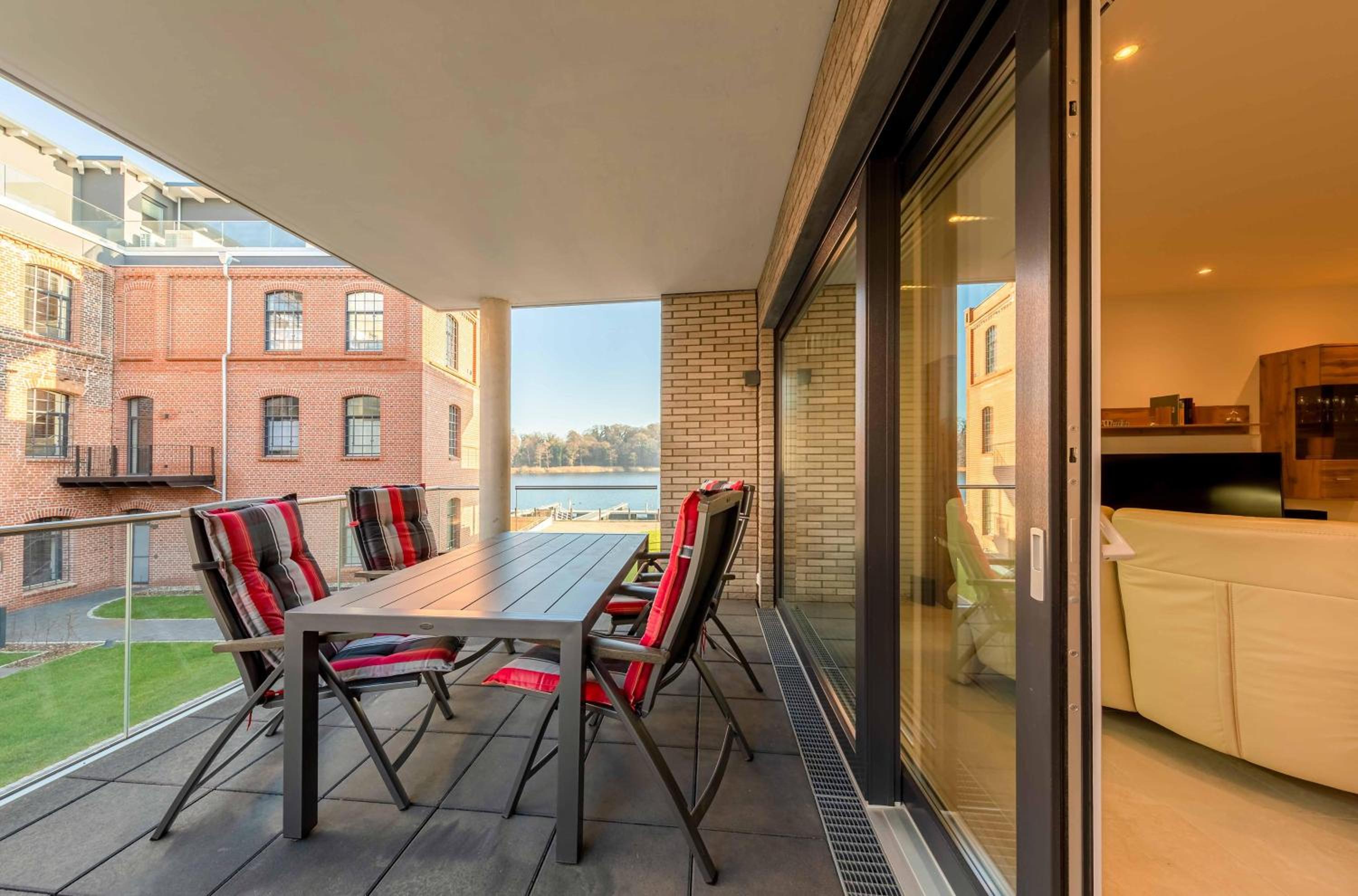 Pusteblume - Barrierefreie 5-Sterne-Ferienwohnung mit Seeblick und Sauna