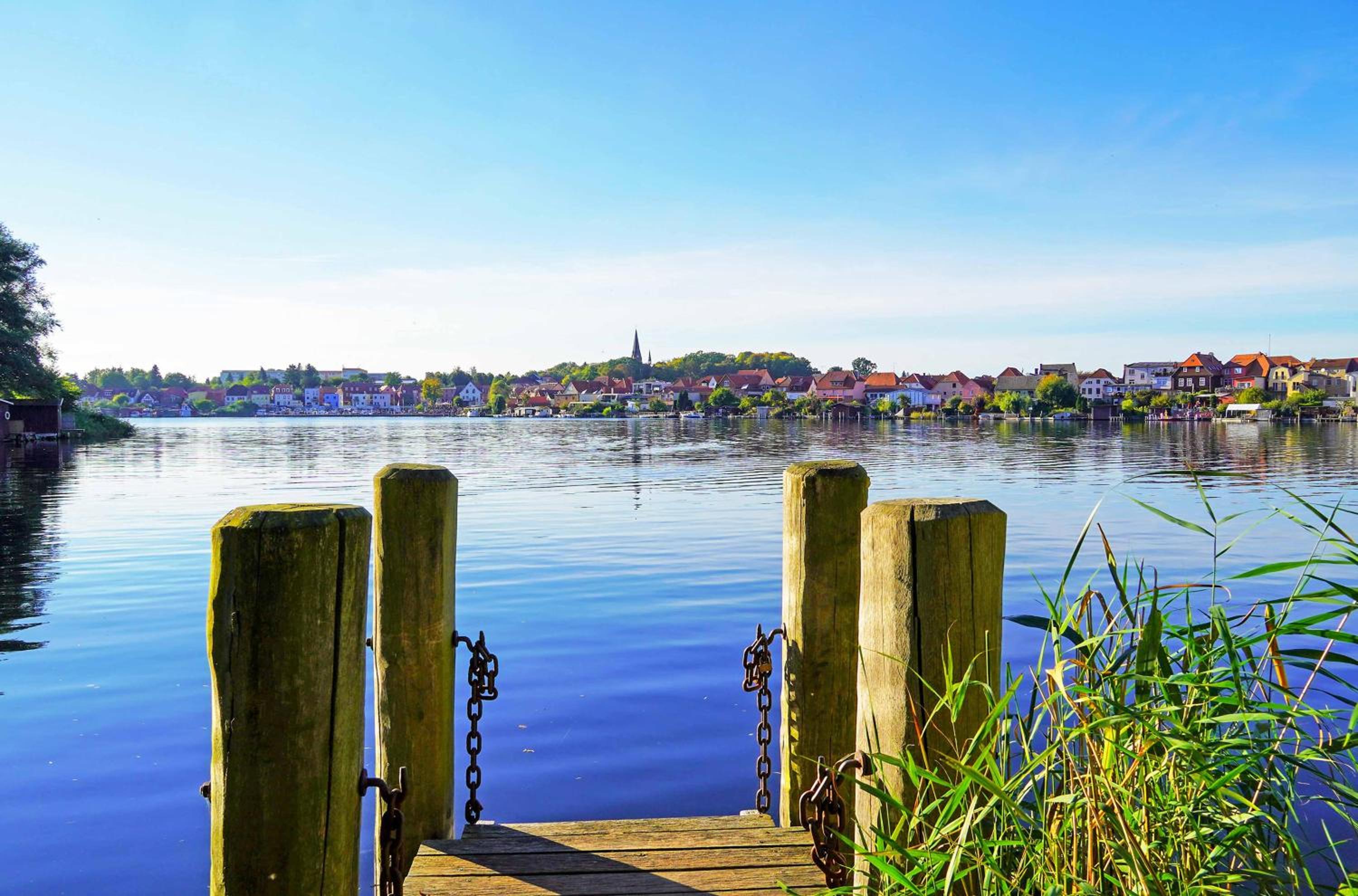 Pusteblume - Barrierefreie 5-Sterne-Ferienwohnung mit Seeblick und Sauna