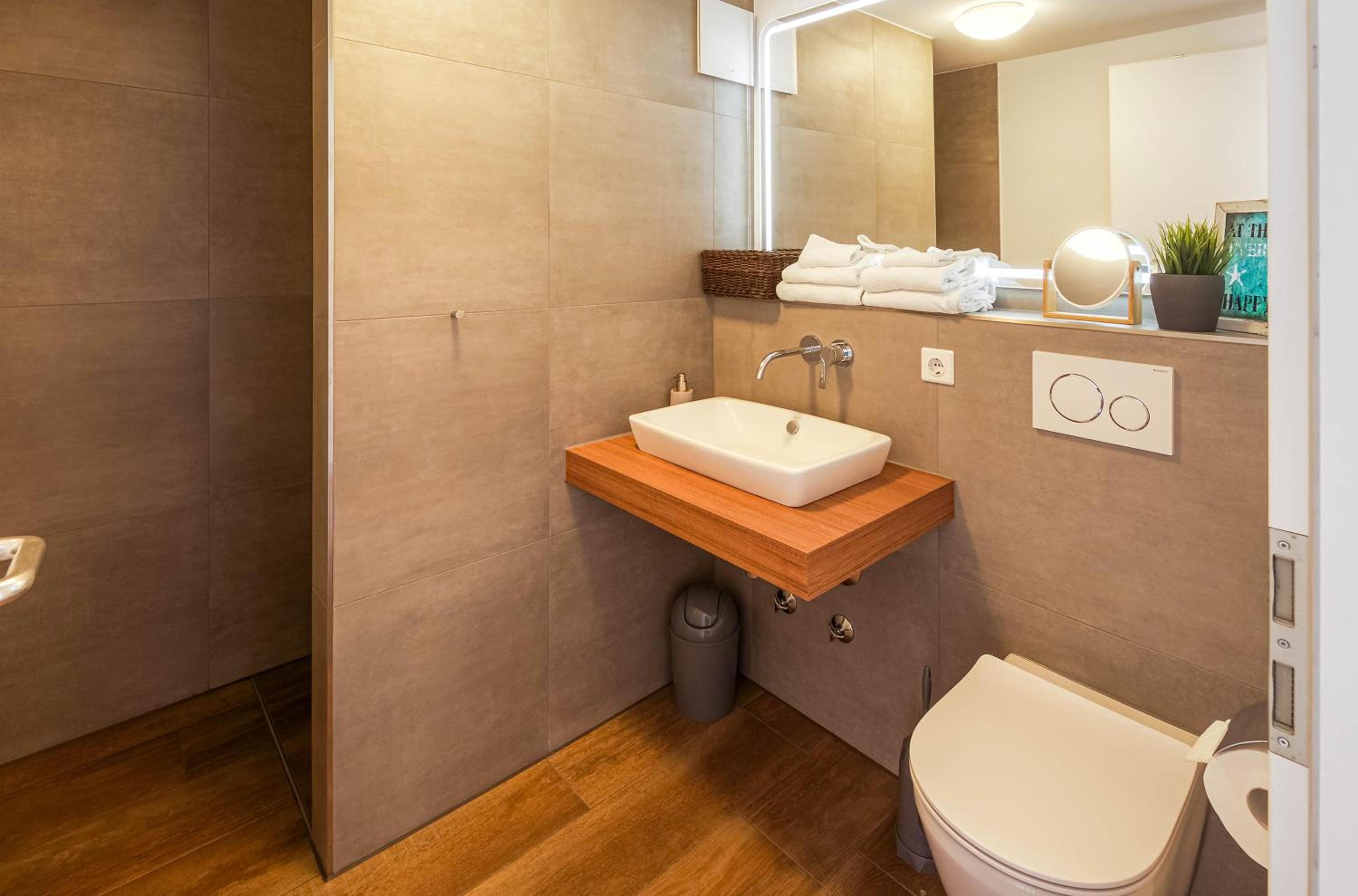 Studio - Modernes Design nahe Müritzstrand & Wellness