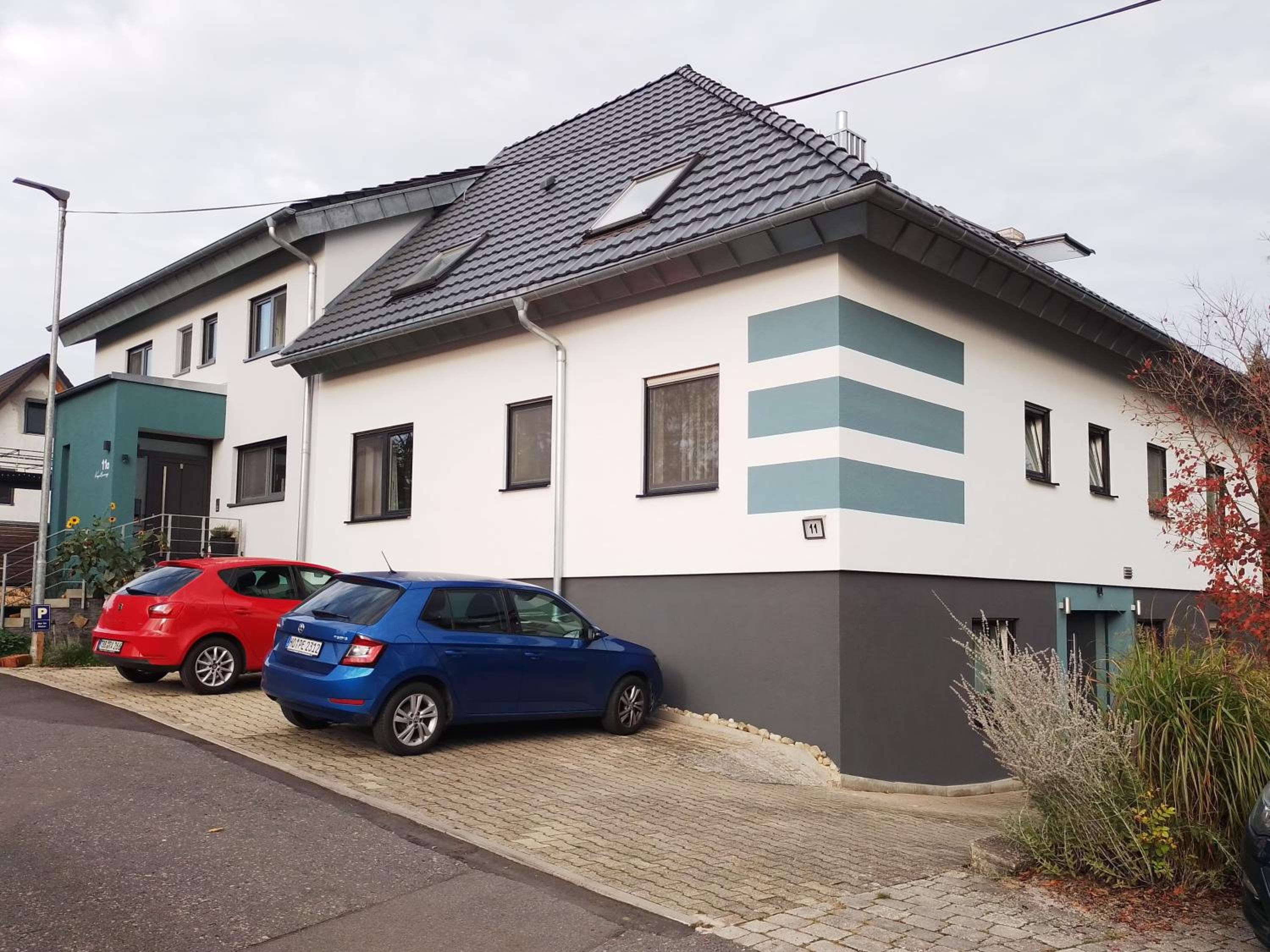 moderne Ferienwohnung mit Balkon