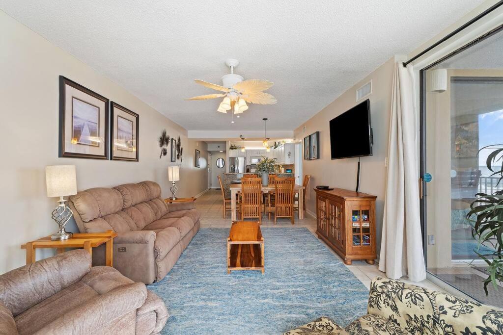 Romar Place 305
