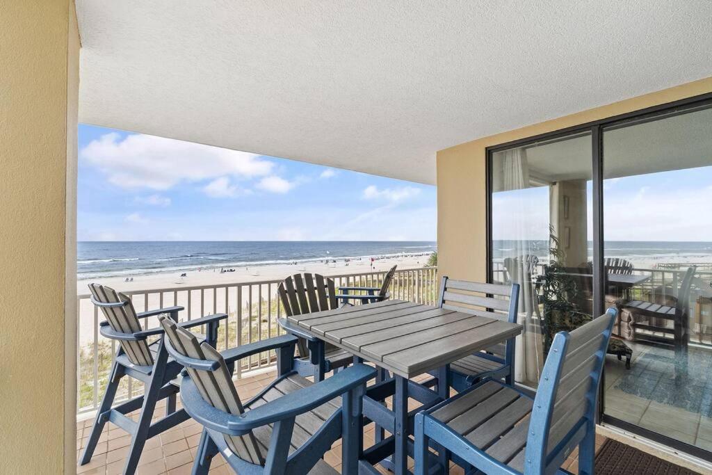 Romar Place 305