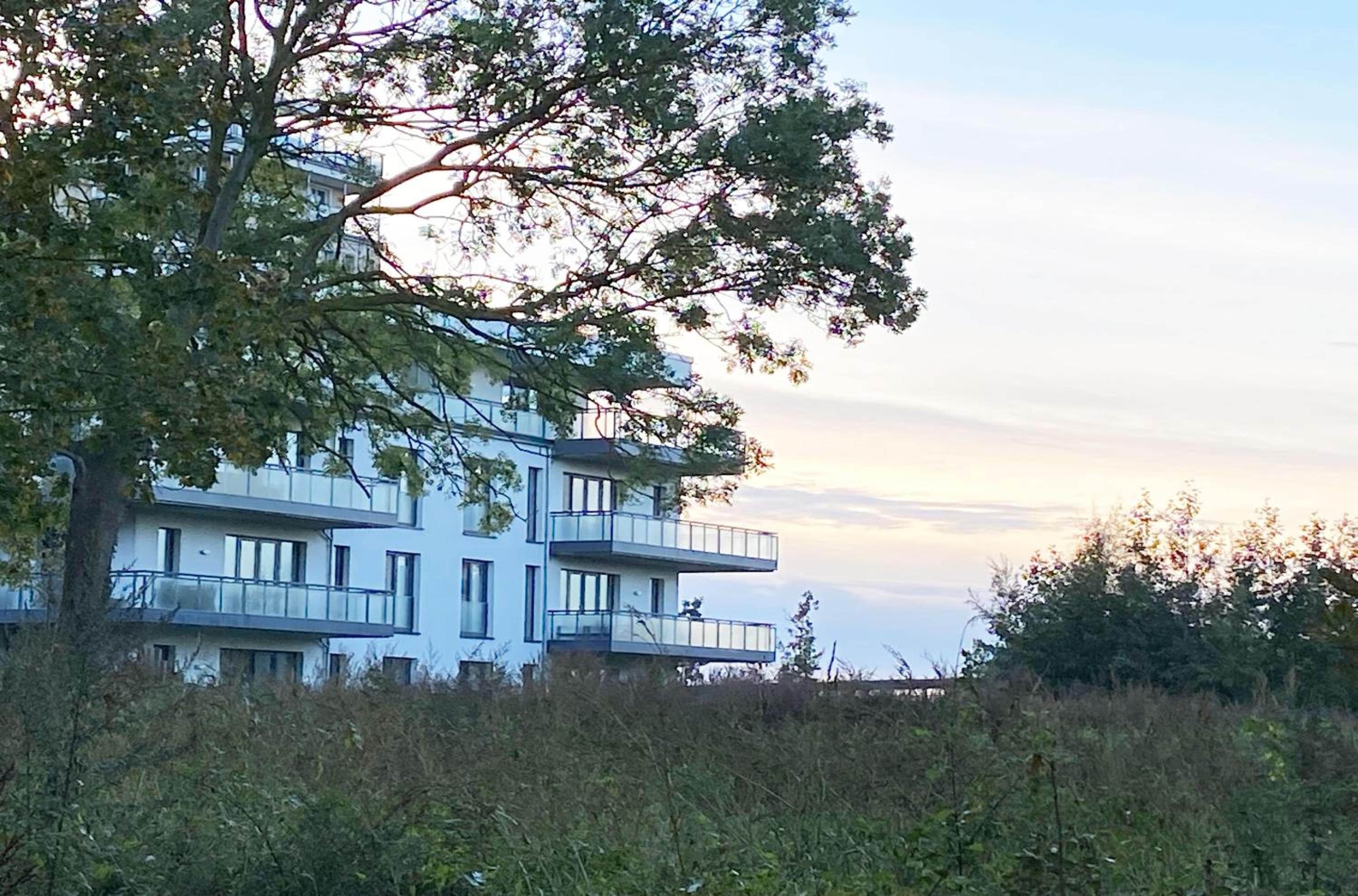 Kleine Stranddüne im Strandhaus mit Balkon