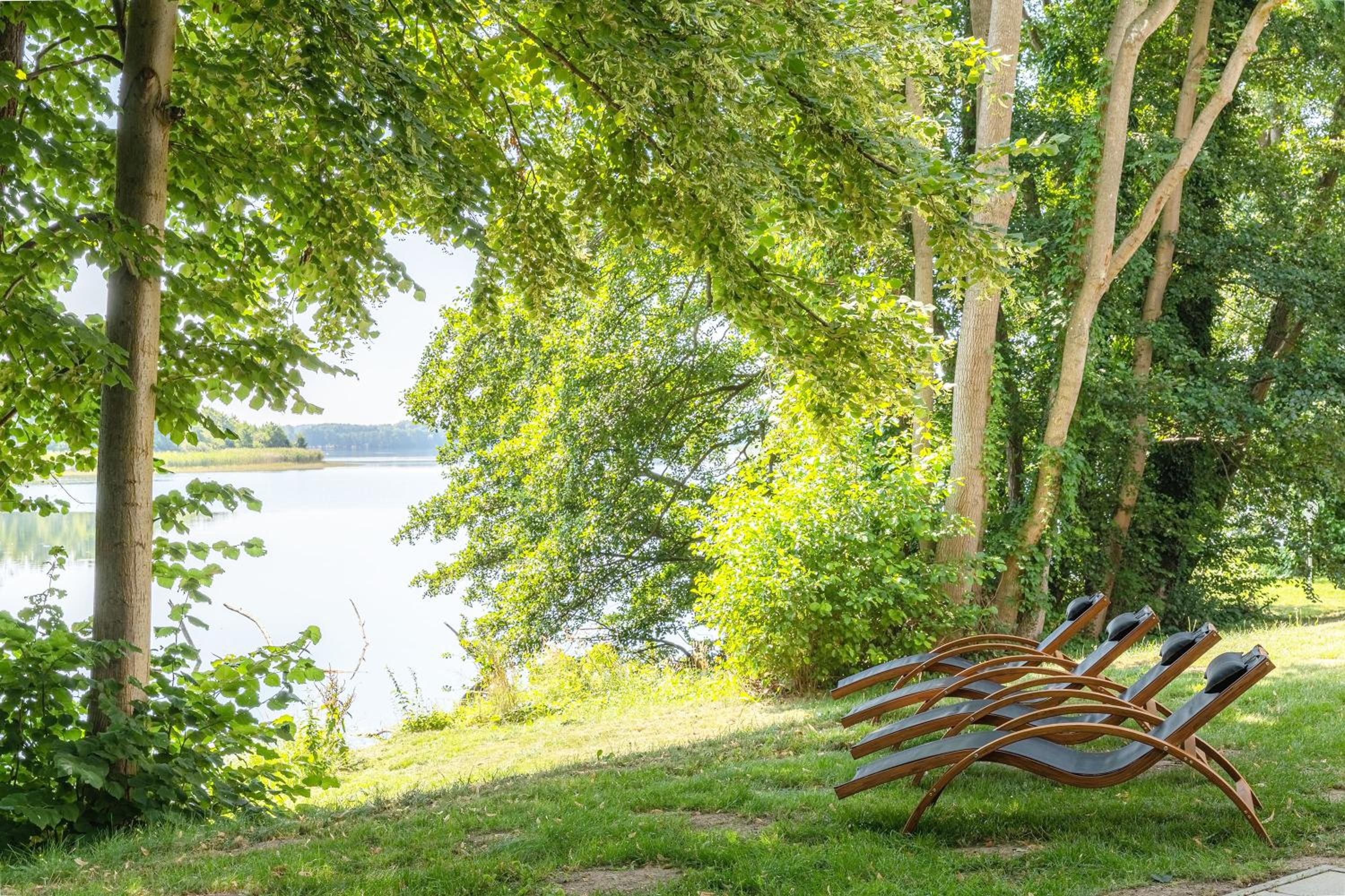 Ferienwohnung Namaste -Luxus am Krakower See