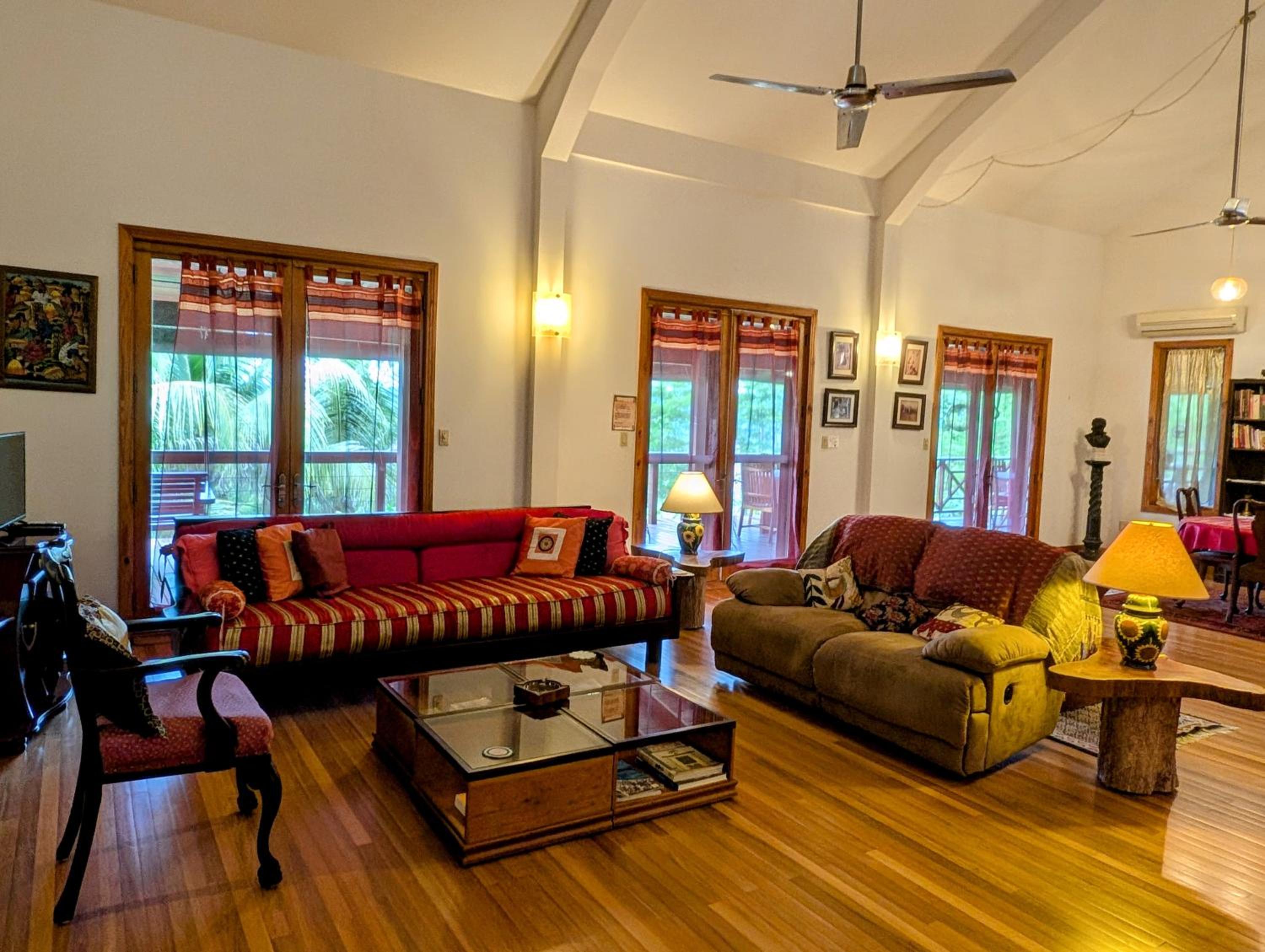 Villa Divina at Framadani estate - Jungle villa with a pool