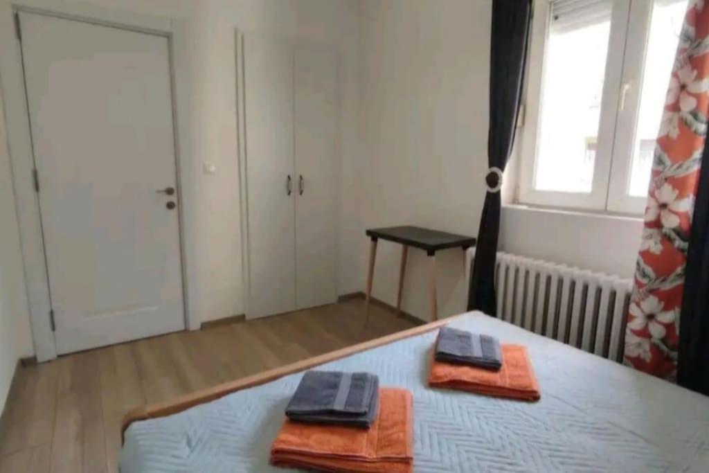 Central Triumph Arch Apartment