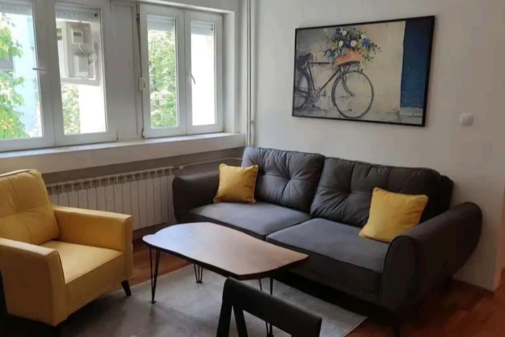 Central Triumph Arch Apartment