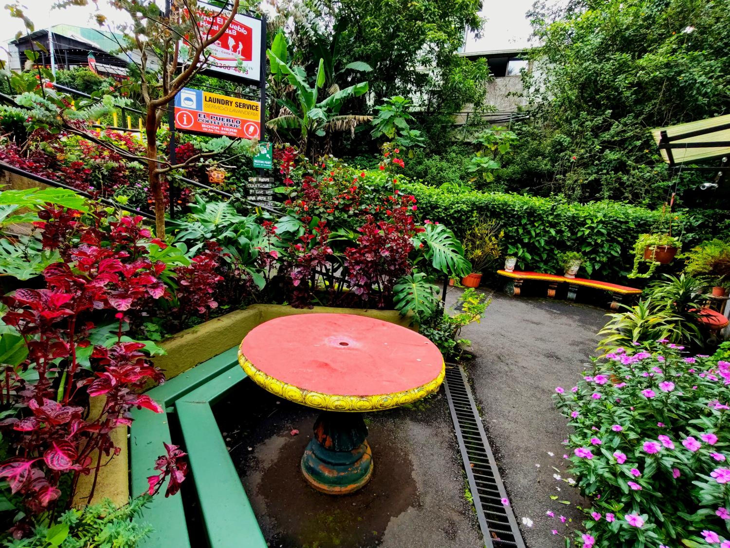 Cabinas El Pueblo B&B Monteverde
