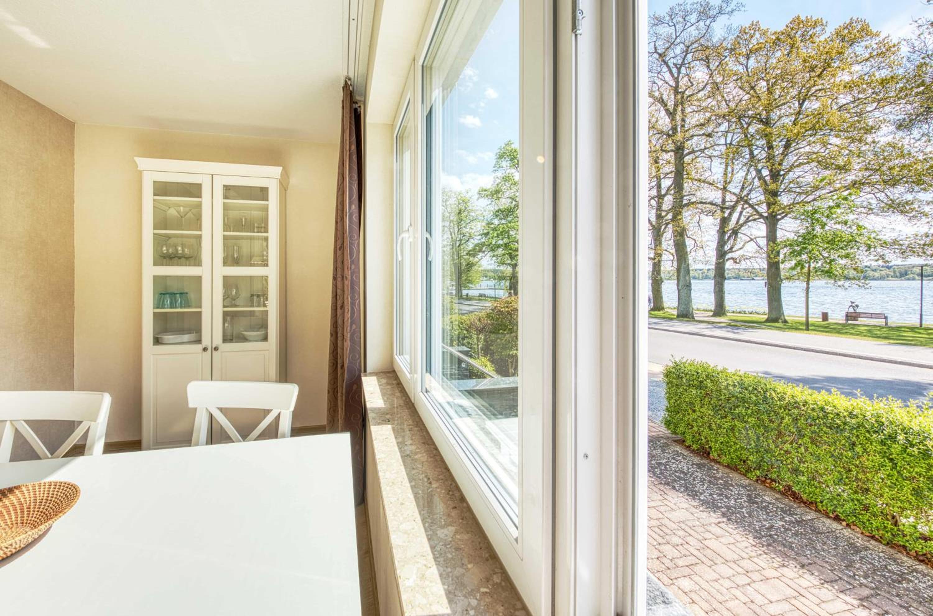 Kietz-Flair am Müritzufer mit Balkon und Terrasse