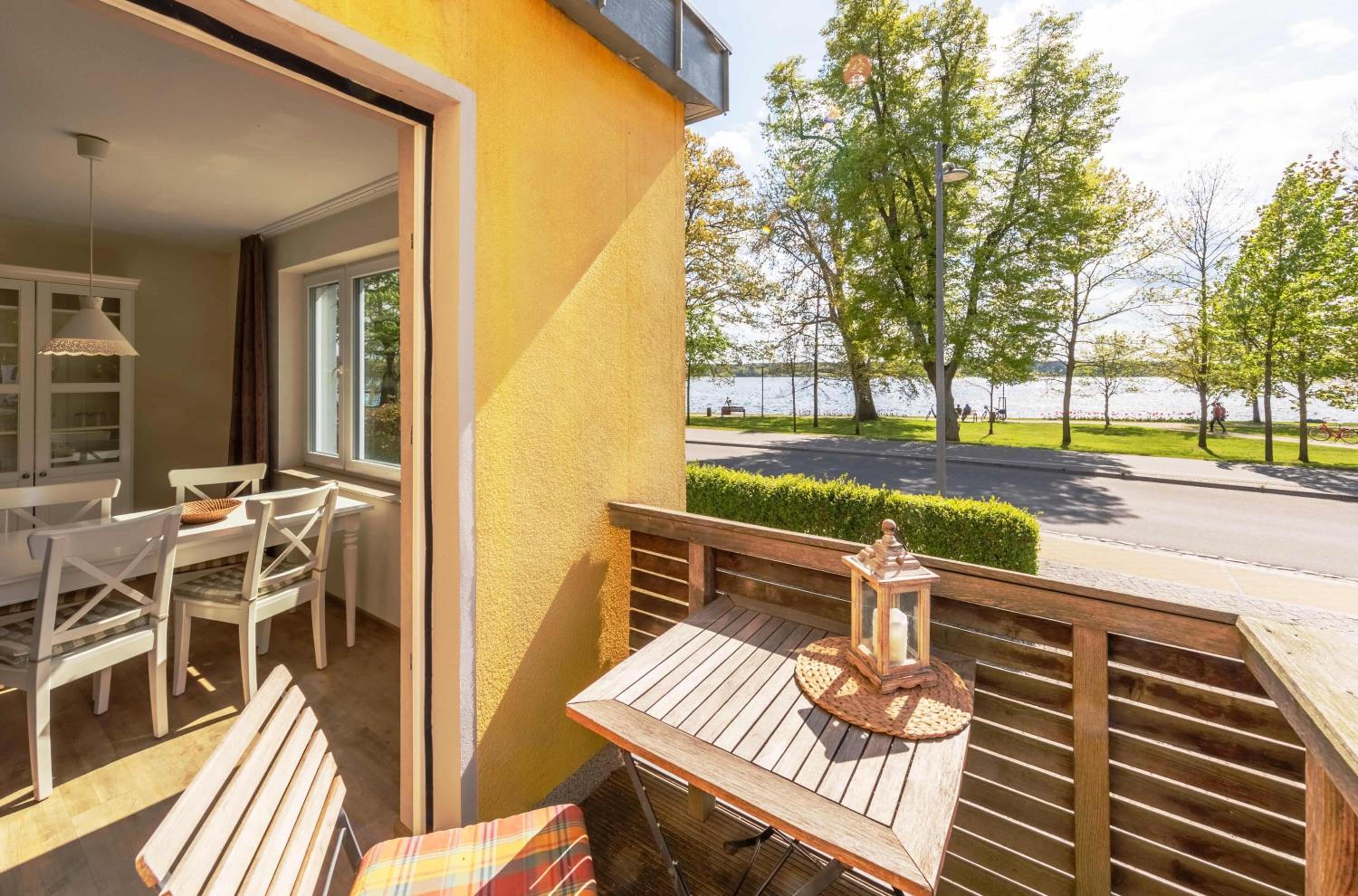 Kietz-Flair am Müritzufer mit Balkon und Terrasse