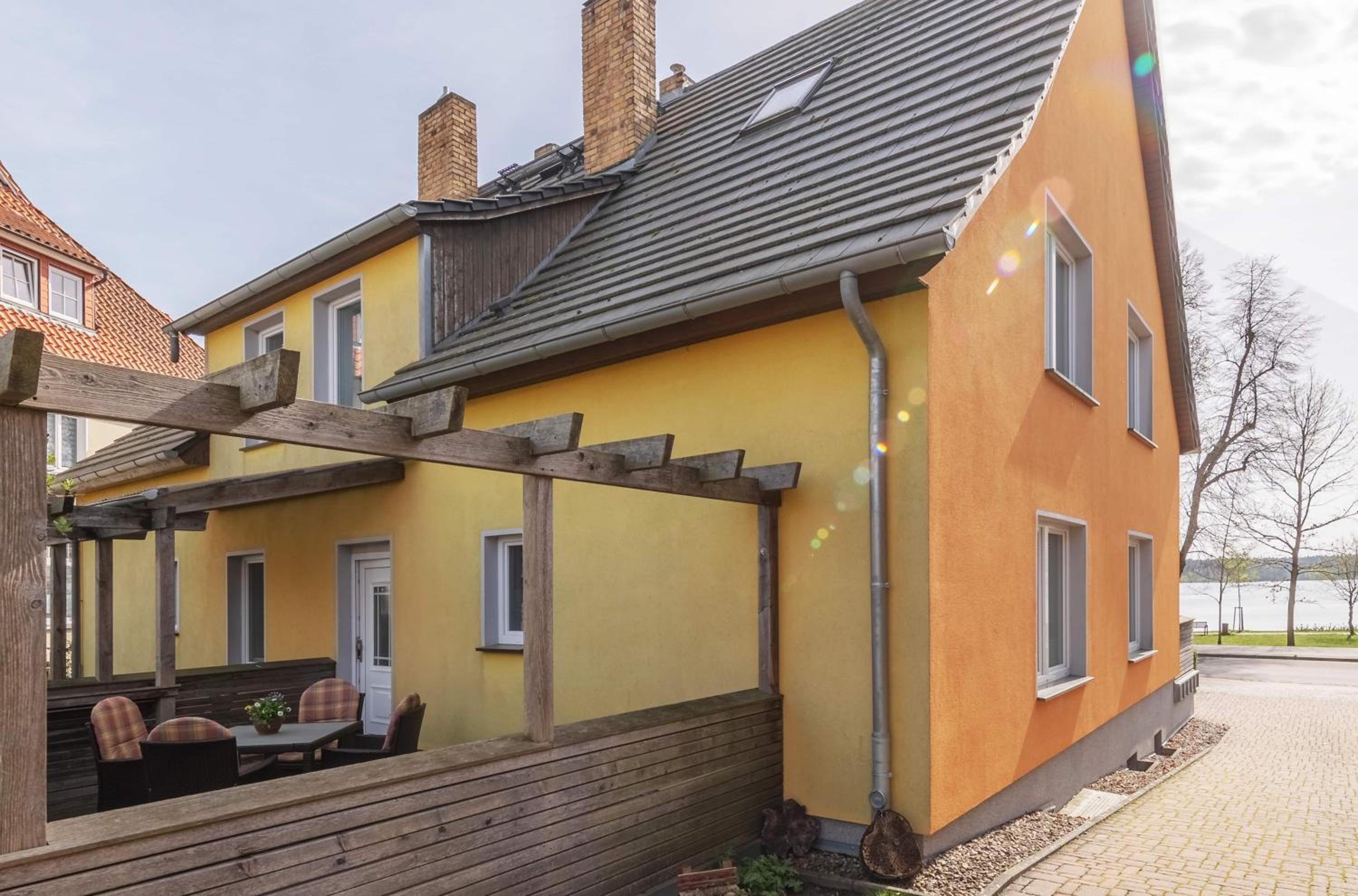 Kietz-Flair am Müritzufer mit Balkon und Terrasse
