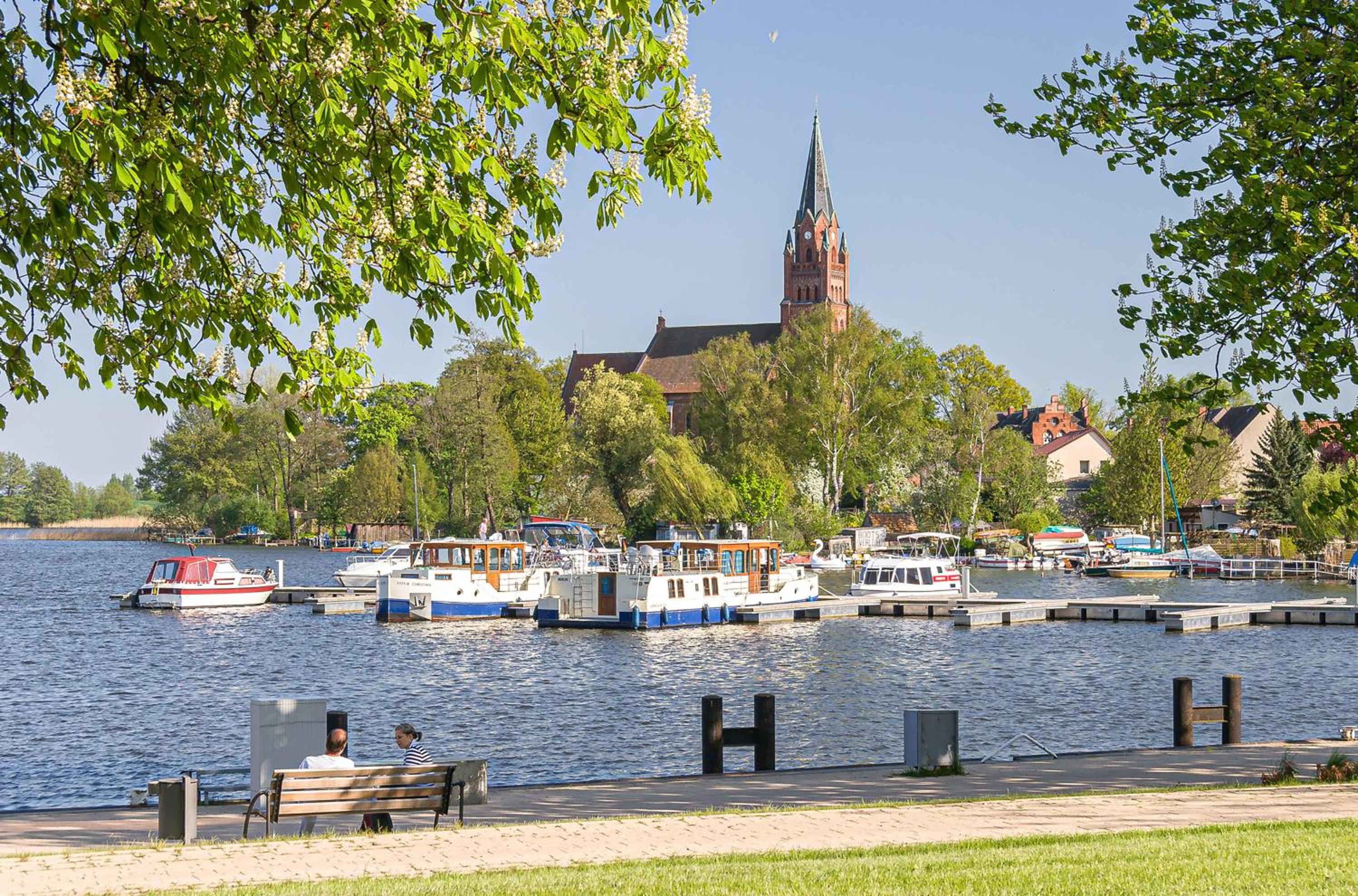 Ferienhaus Aurora mit Kamin und Terrasse