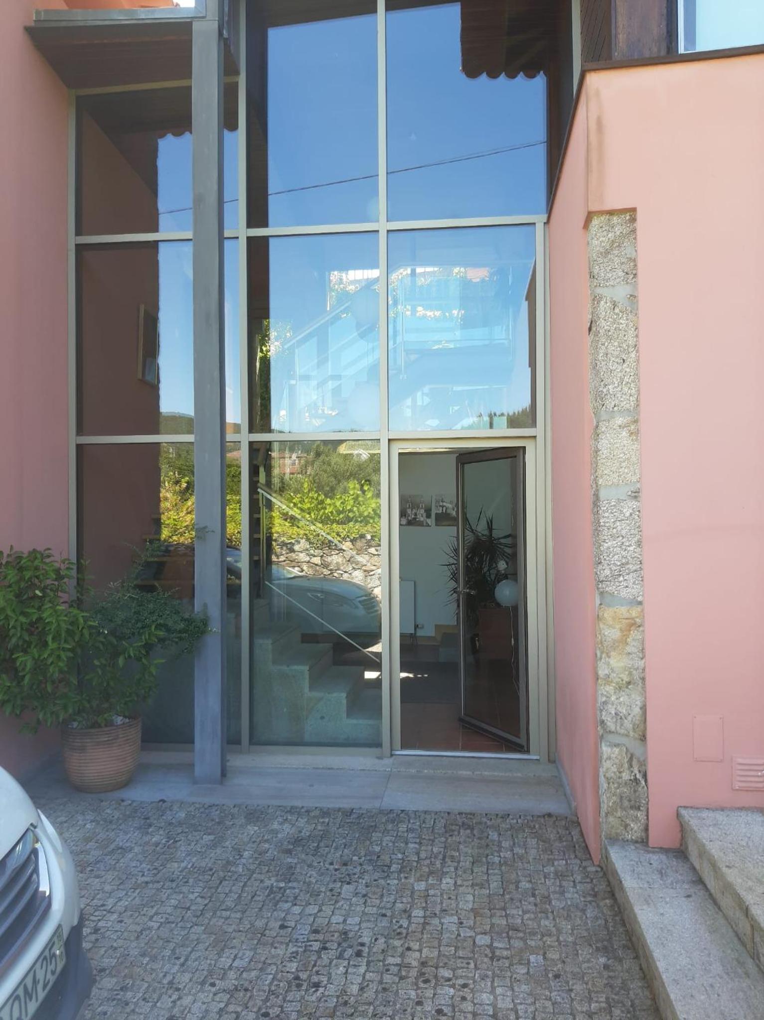 Casa da Boa Fonte by Casa da Travessa view 3