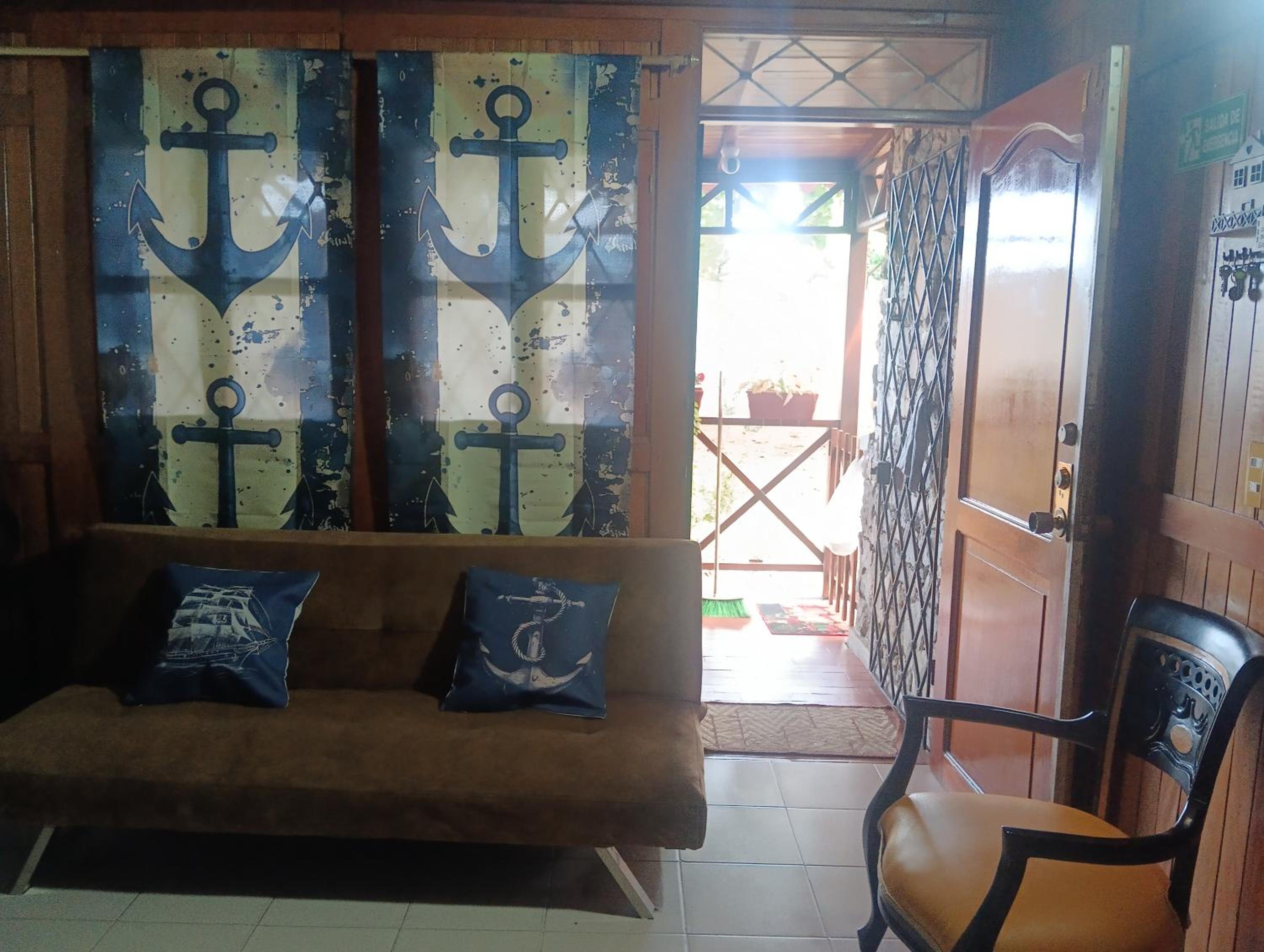 Chalet Completo para Familias Condominio Campestre Privado con Piscinas, wifi, AC