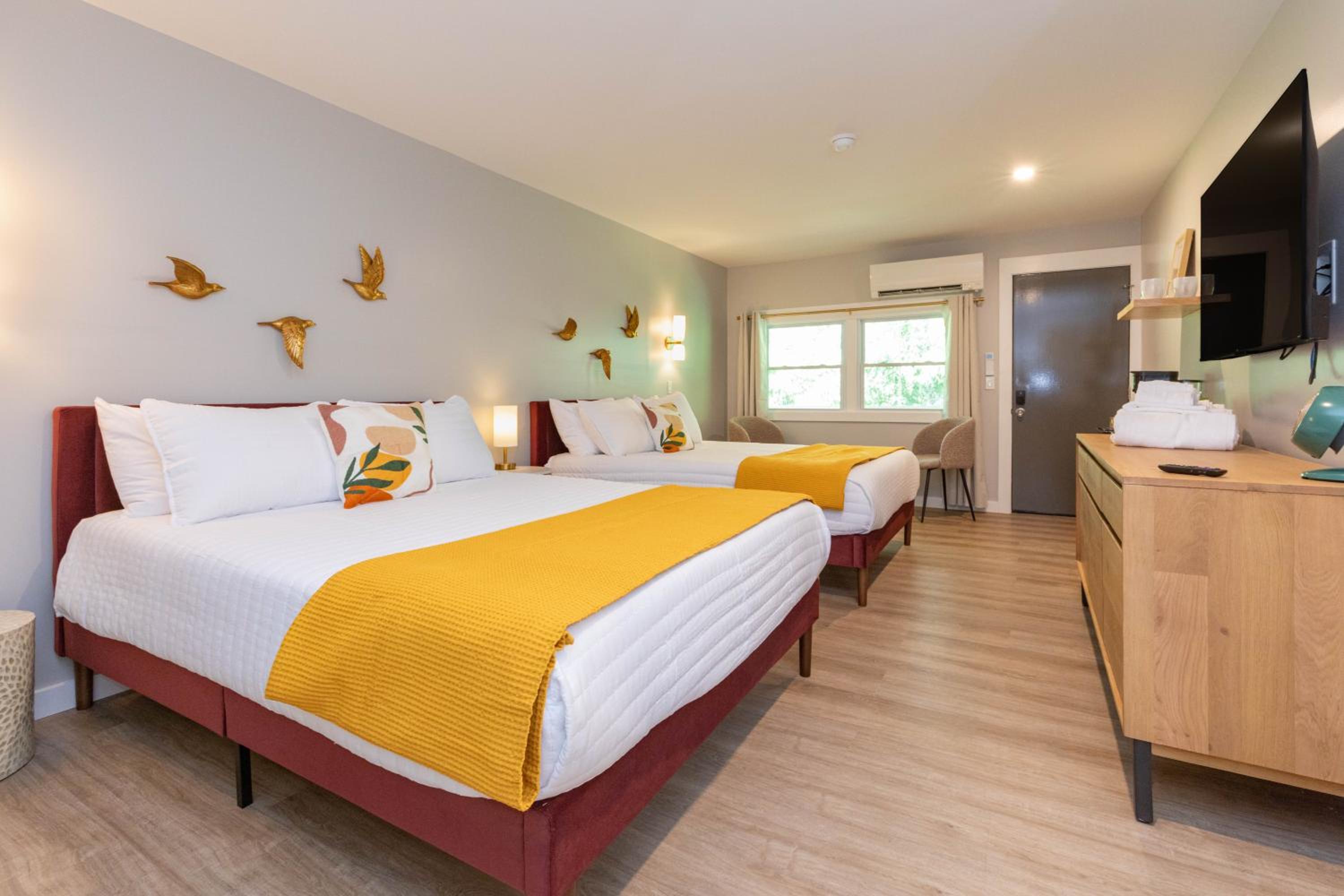 Dogwood Boutique Motel view 4