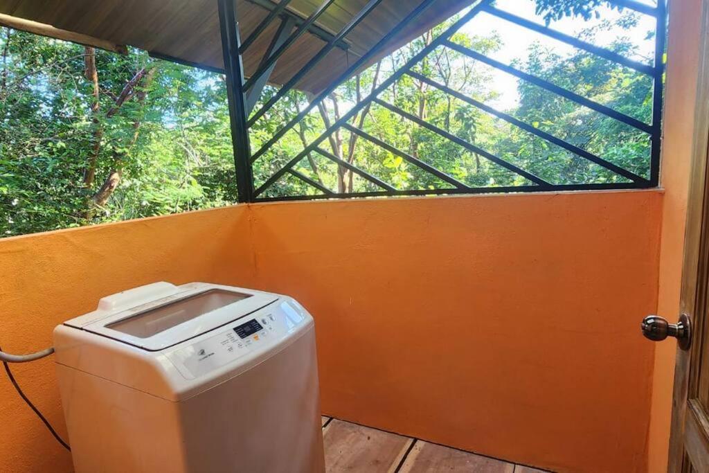 Hermosa cabaña con espacios al Aire Libre!