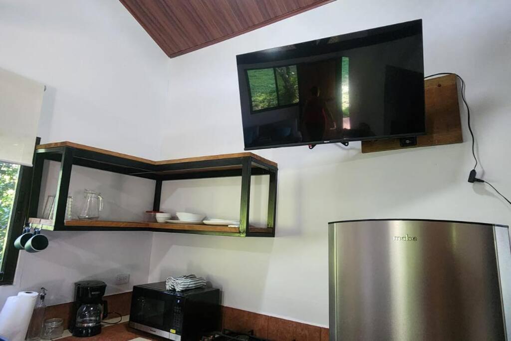 Hermosa cabaña con espacios al Aire Libre!